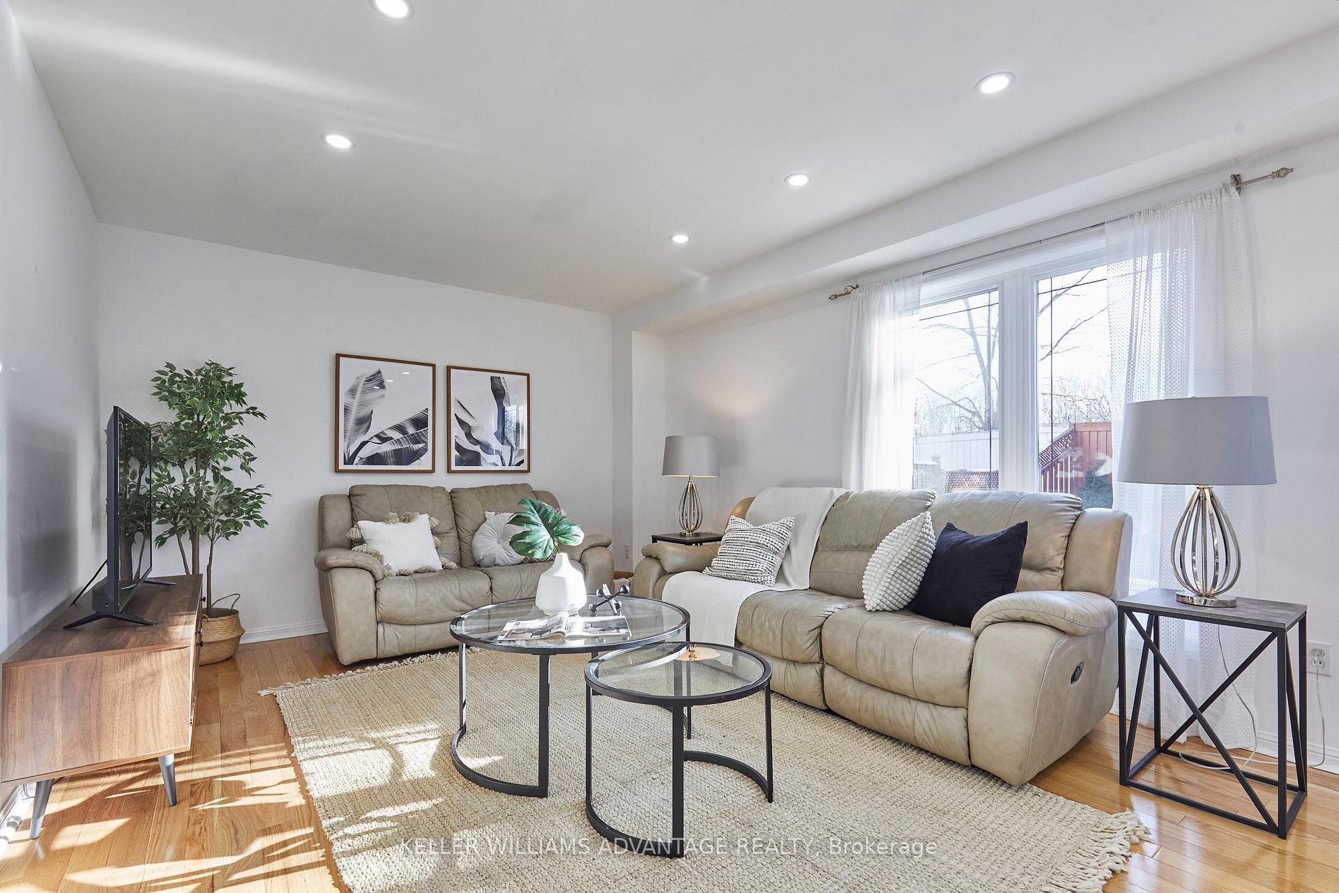 Photo 3 of 18 Hummingbird Drive, Scarborough, Rouge — HOMEH