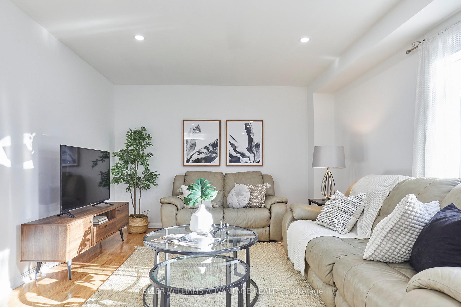 Photo 4 of 18 Hummingbird Drive, Scarborough, Rouge — HOMEH