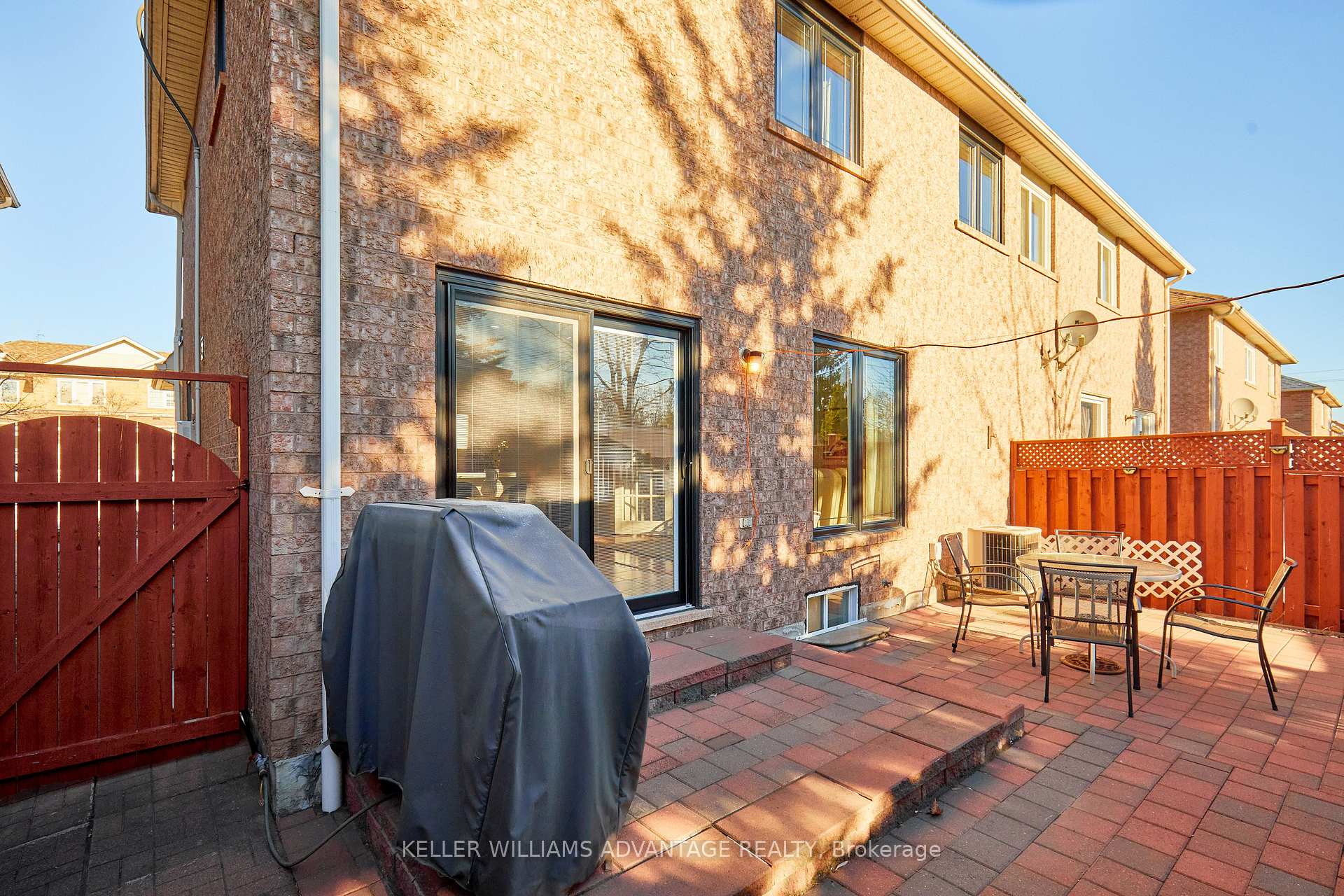 Photo 13 of 18 Hummingbird Drive, Scarborough, Rouge — HOMEH
