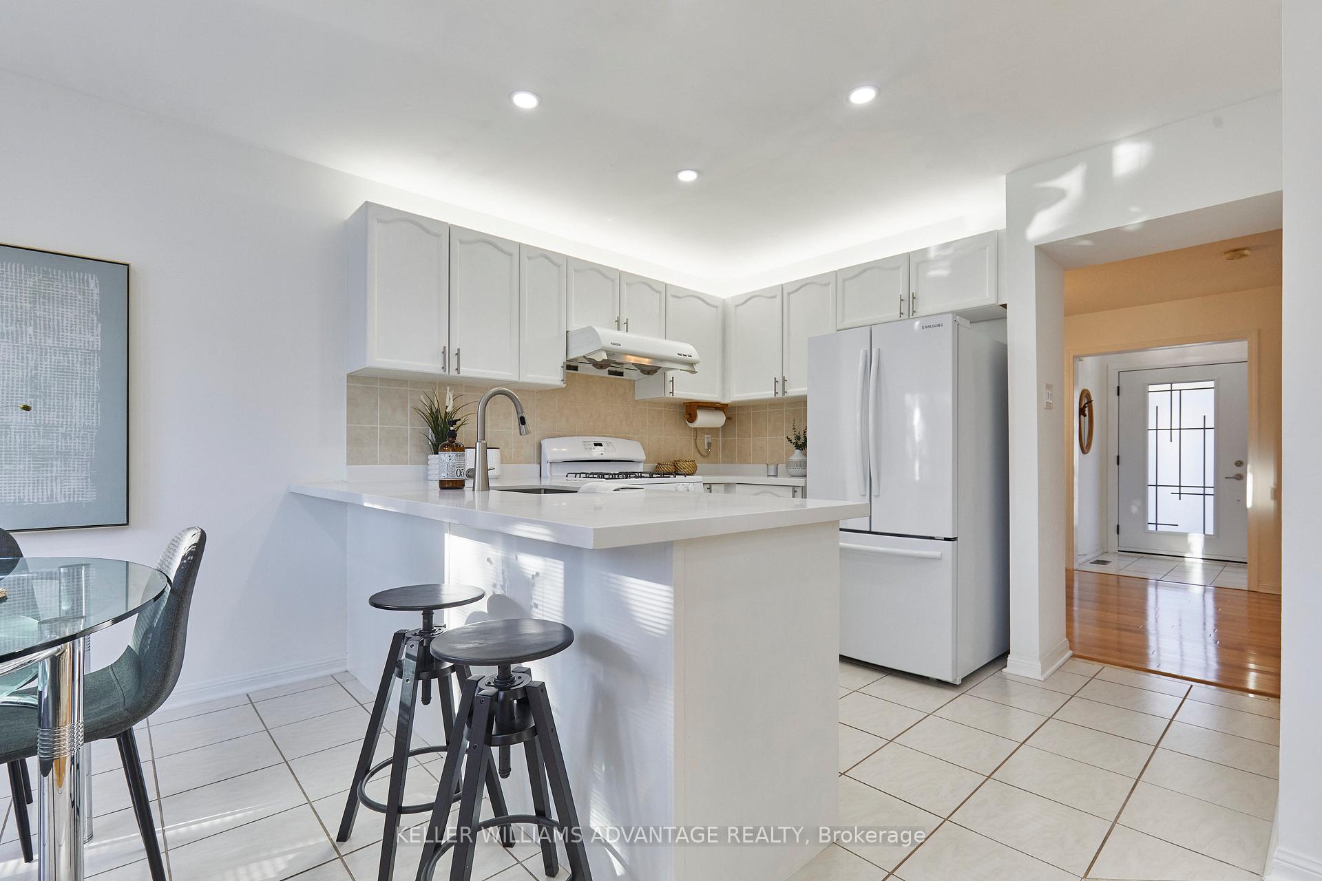 Photo 18 of 18 Hummingbird Drive, Scarborough, Rouge — HOMEH