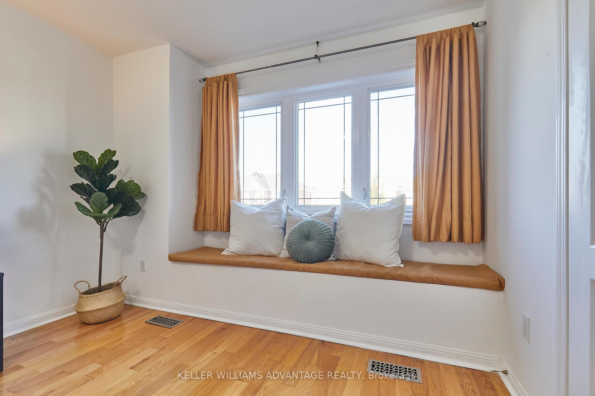 Photo 22 of 18 Hummingbird Drive, Scarborough, Rouge — HOMEH