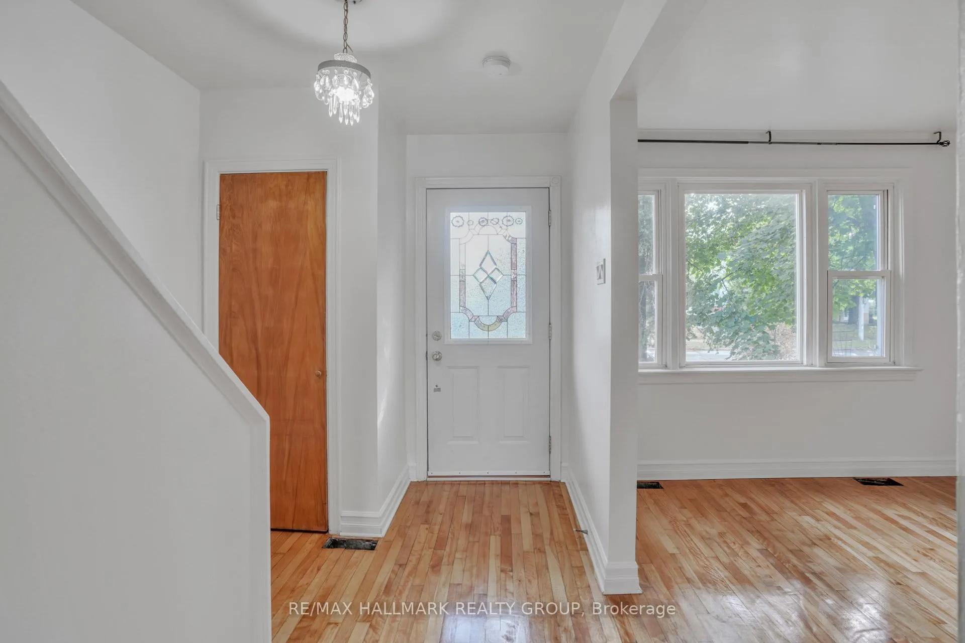 Photo 30 of 2496 Clementine Boulevard W, Ottawa, Heron Park — HOMEH
