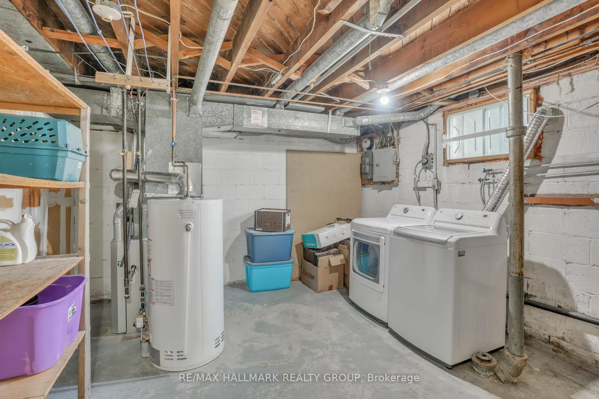 Photo 217 of 2496 Clementine Boulevard W, Ottawa, Heron Park — HOMEH