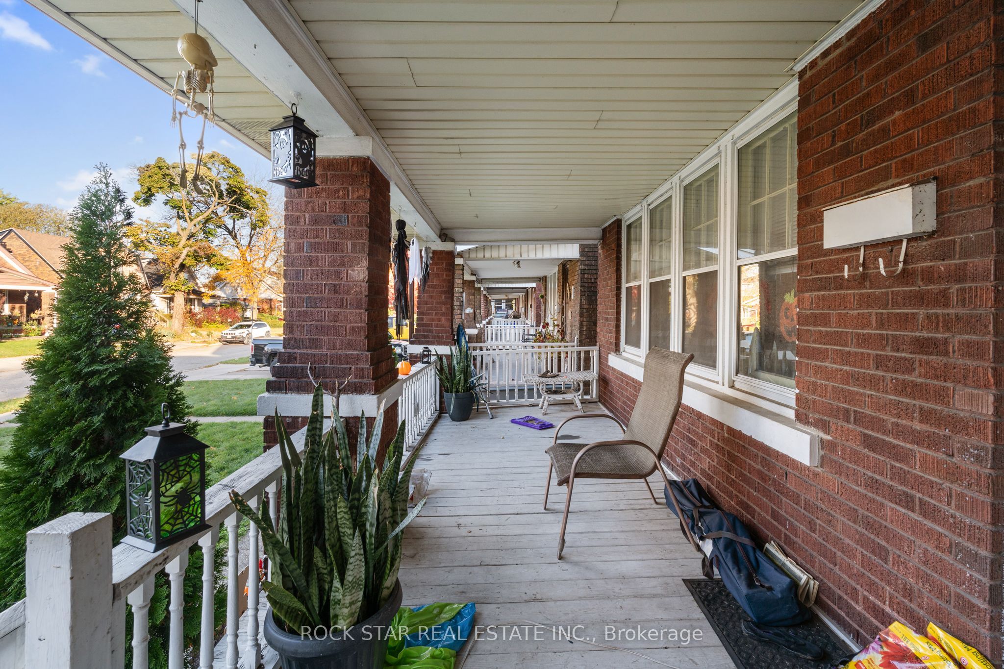 Photo 25 of 2284 Fraser Avenue, Windsor — HOMEH