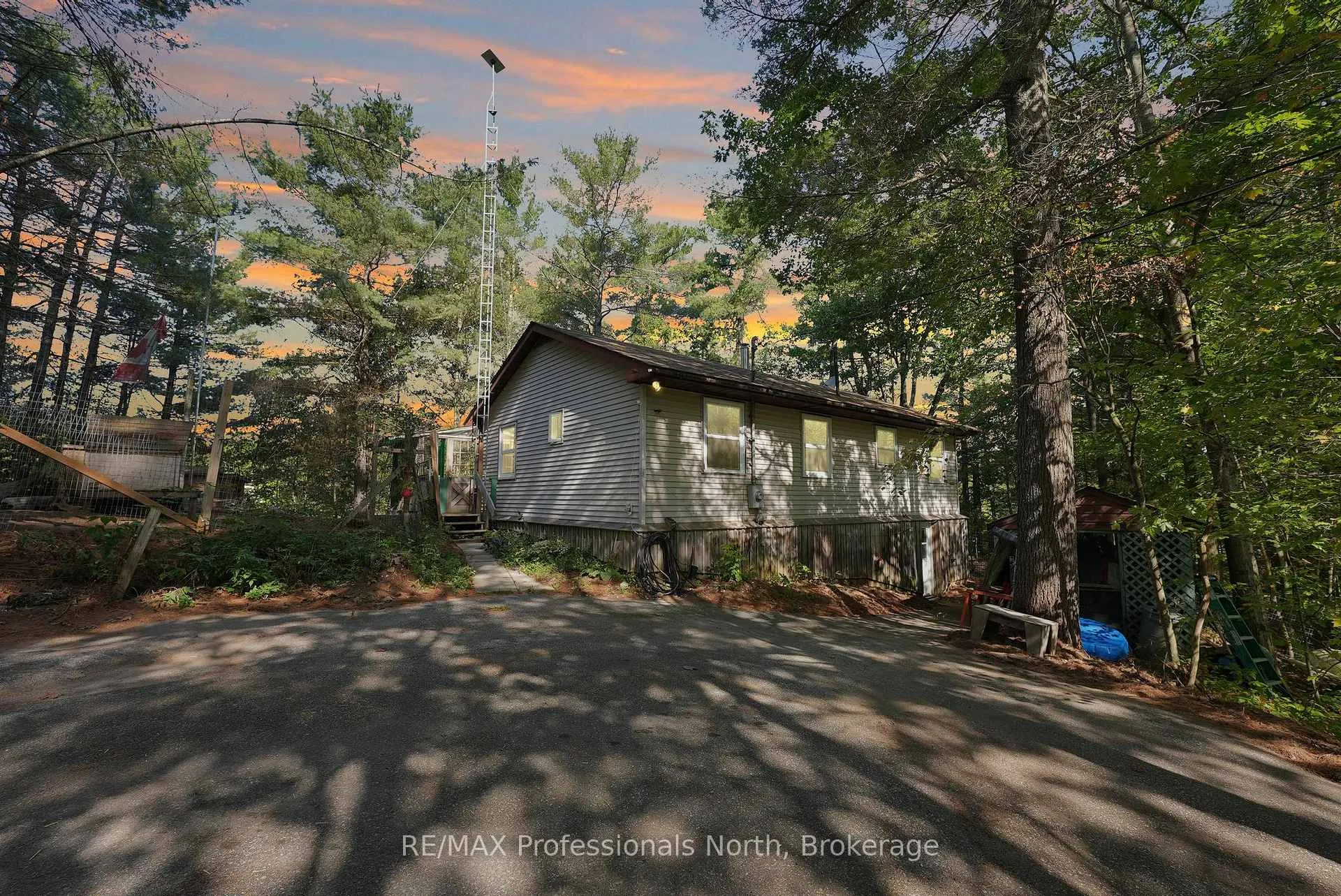 Photo 12 of 1021 Millwoods Road, Algonquin Highlands, Stanhope — HOMEH