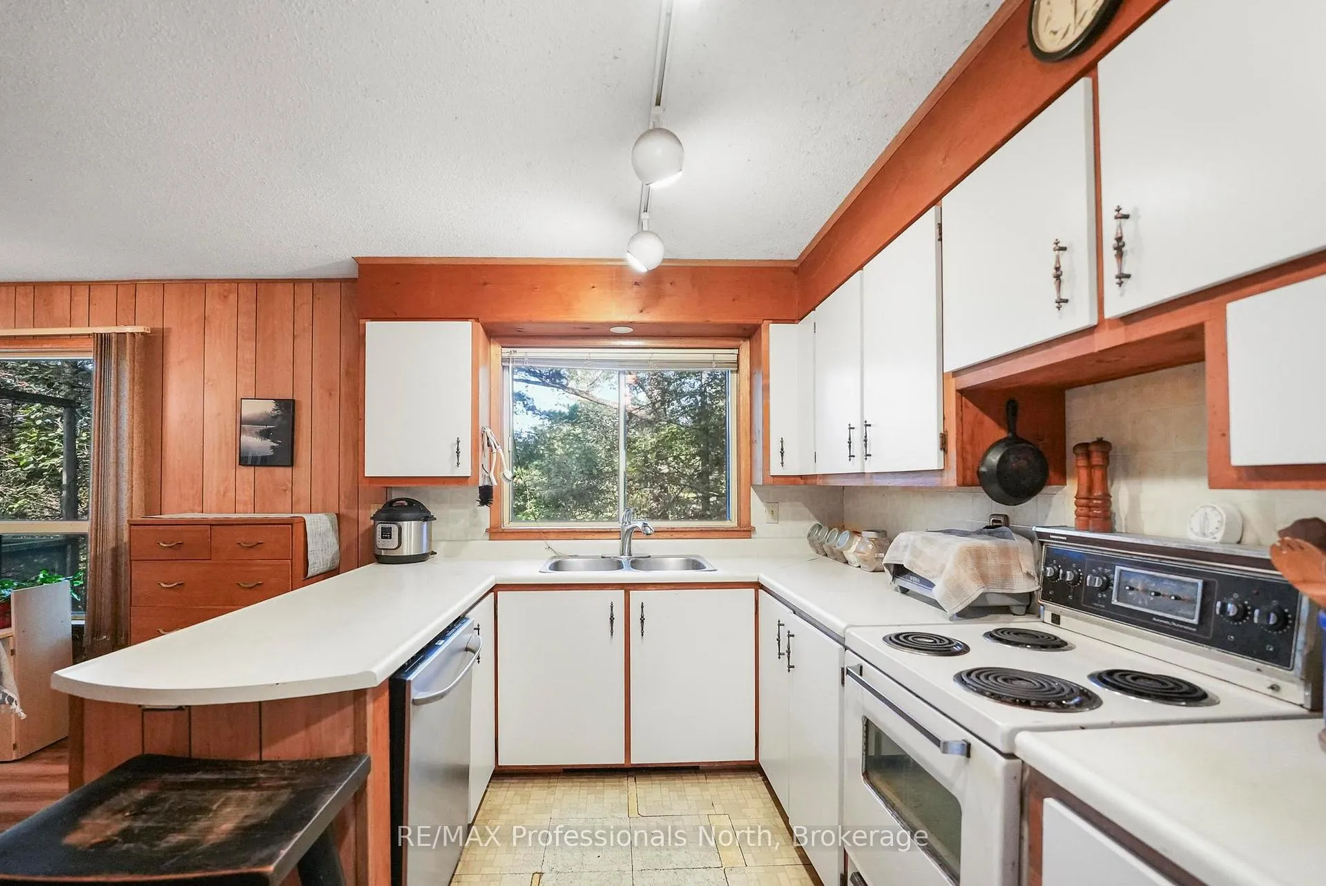 Photo 65 of 1021 Millwoods Road, Algonquin Highlands, Stanhope — HOMEH
