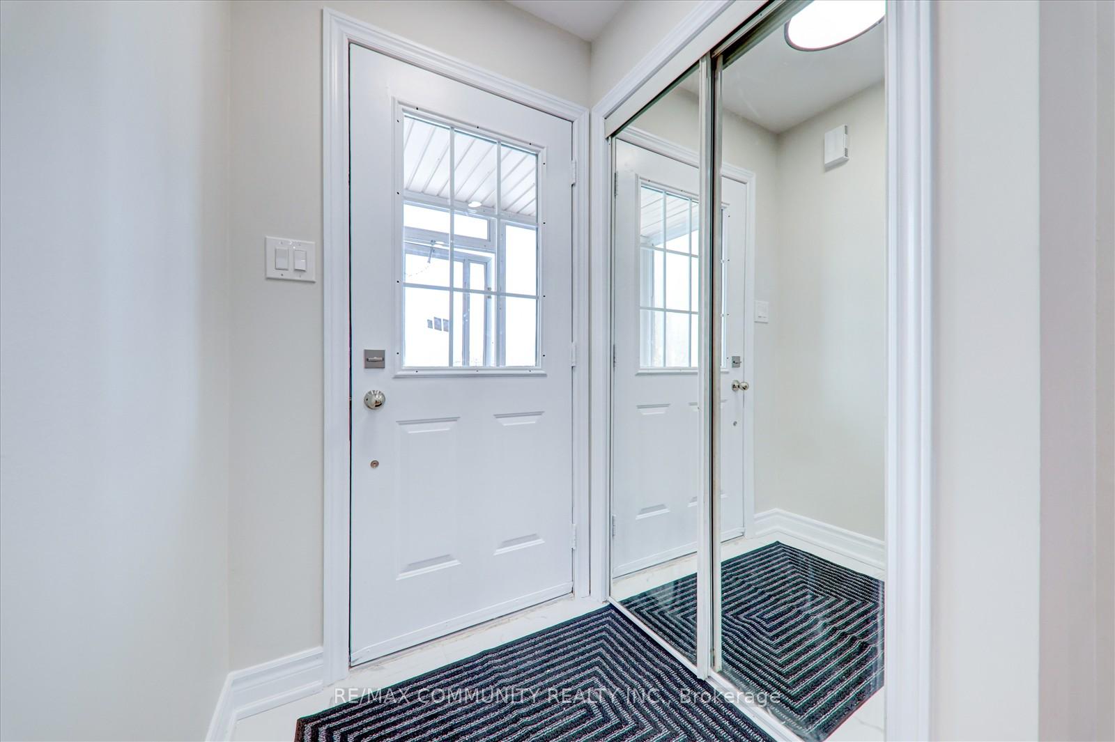 Photo 4 of 13A Canoe Crescent, Scarborough, Rouge — HOMEH