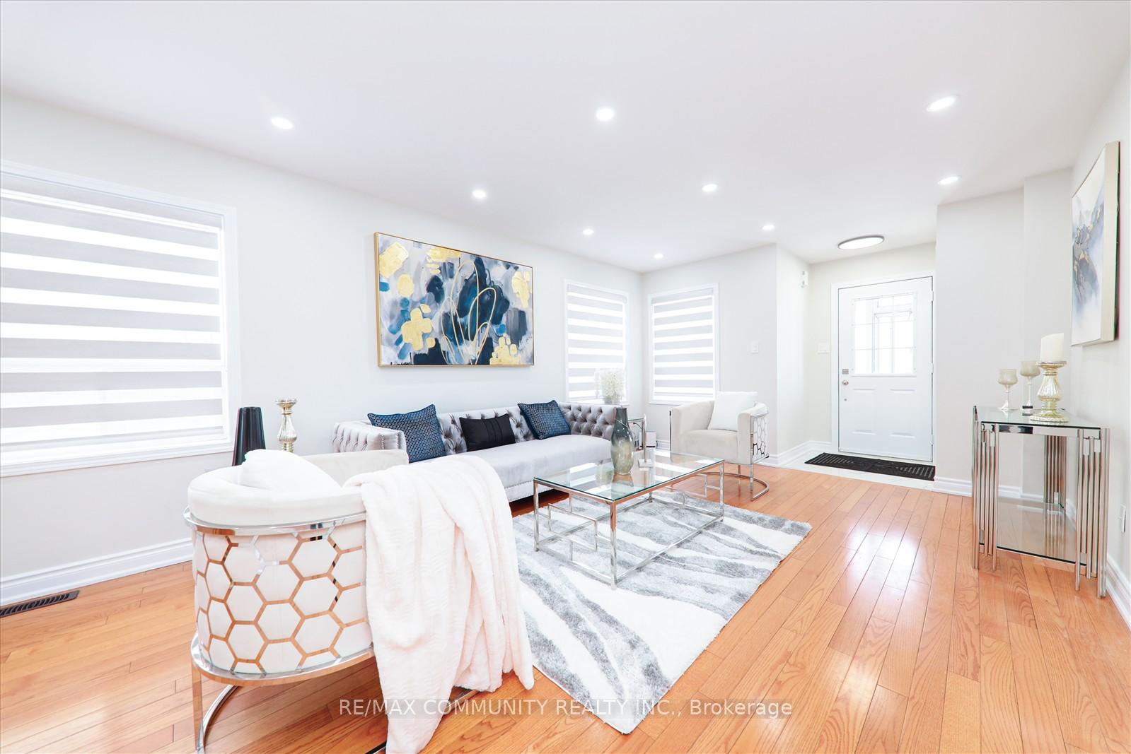 Photo 5 of 13A Canoe Crescent, Scarborough, Rouge — HOMEH
