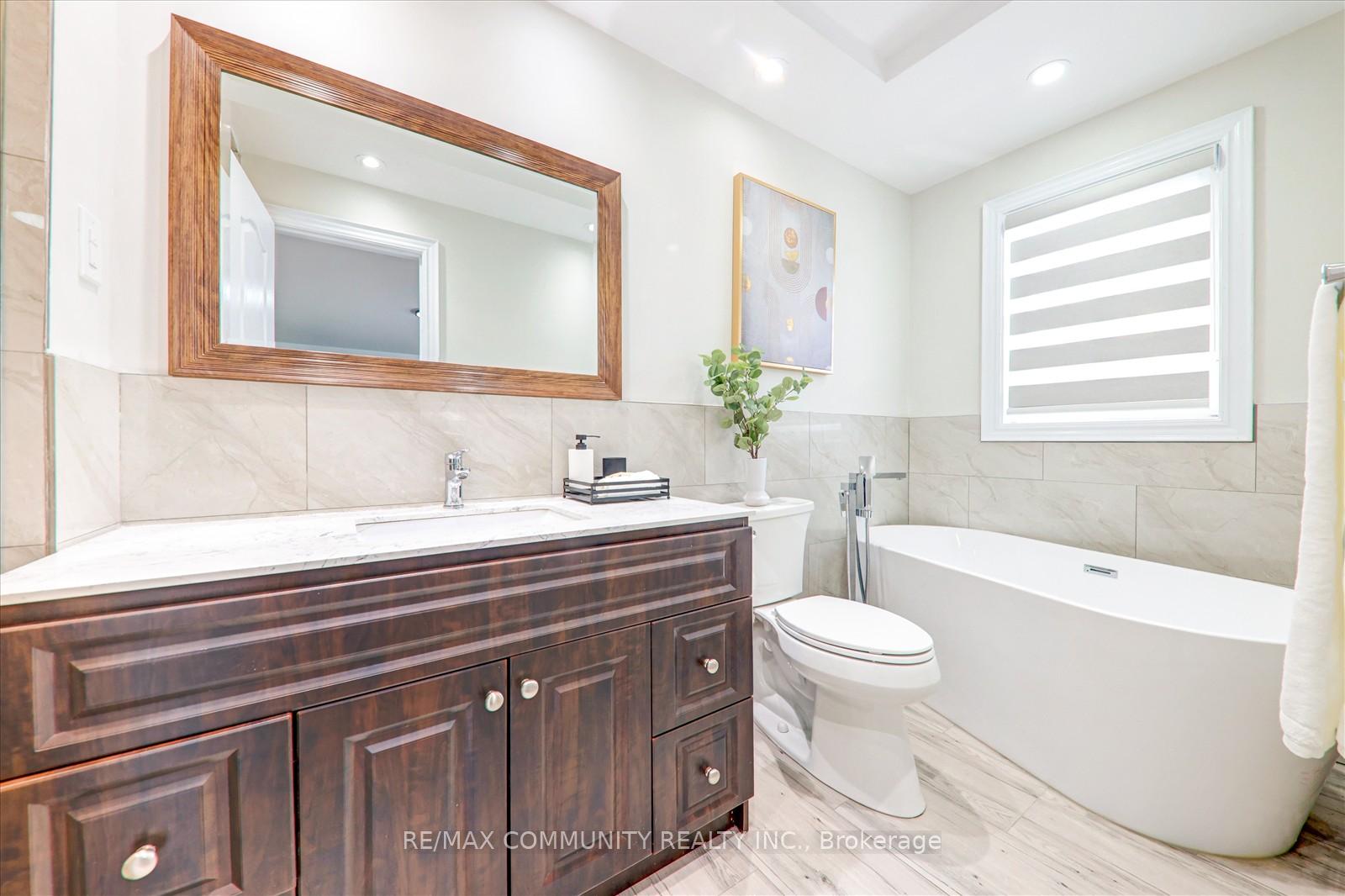 Photo 11 of 13A Canoe Crescent, Scarborough, Rouge — HOMEH