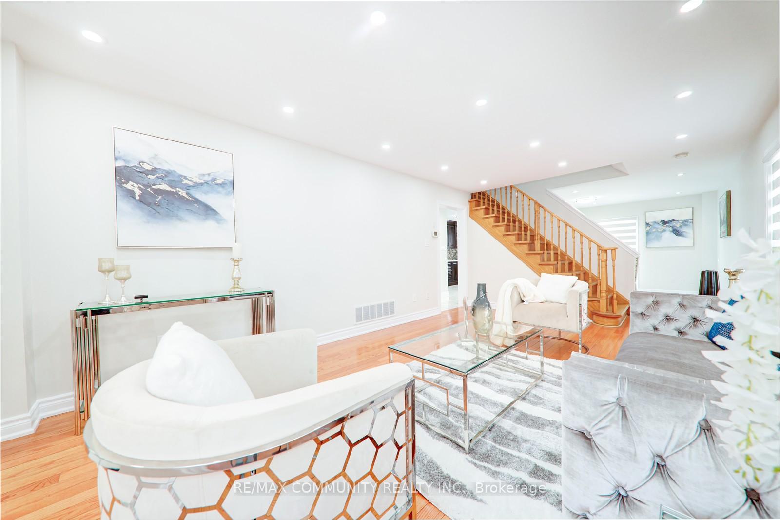 Photo 23 of 13A Canoe Crescent, Scarborough, Rouge — HOMEH
