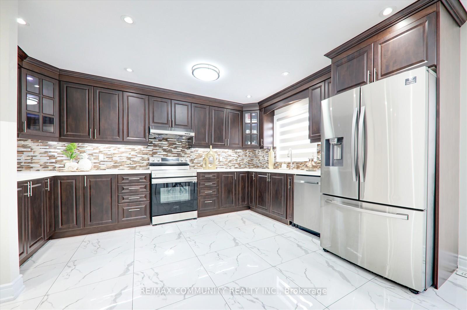 Photo 25 of 13A Canoe Crescent, Scarborough, Rouge — HOMEH