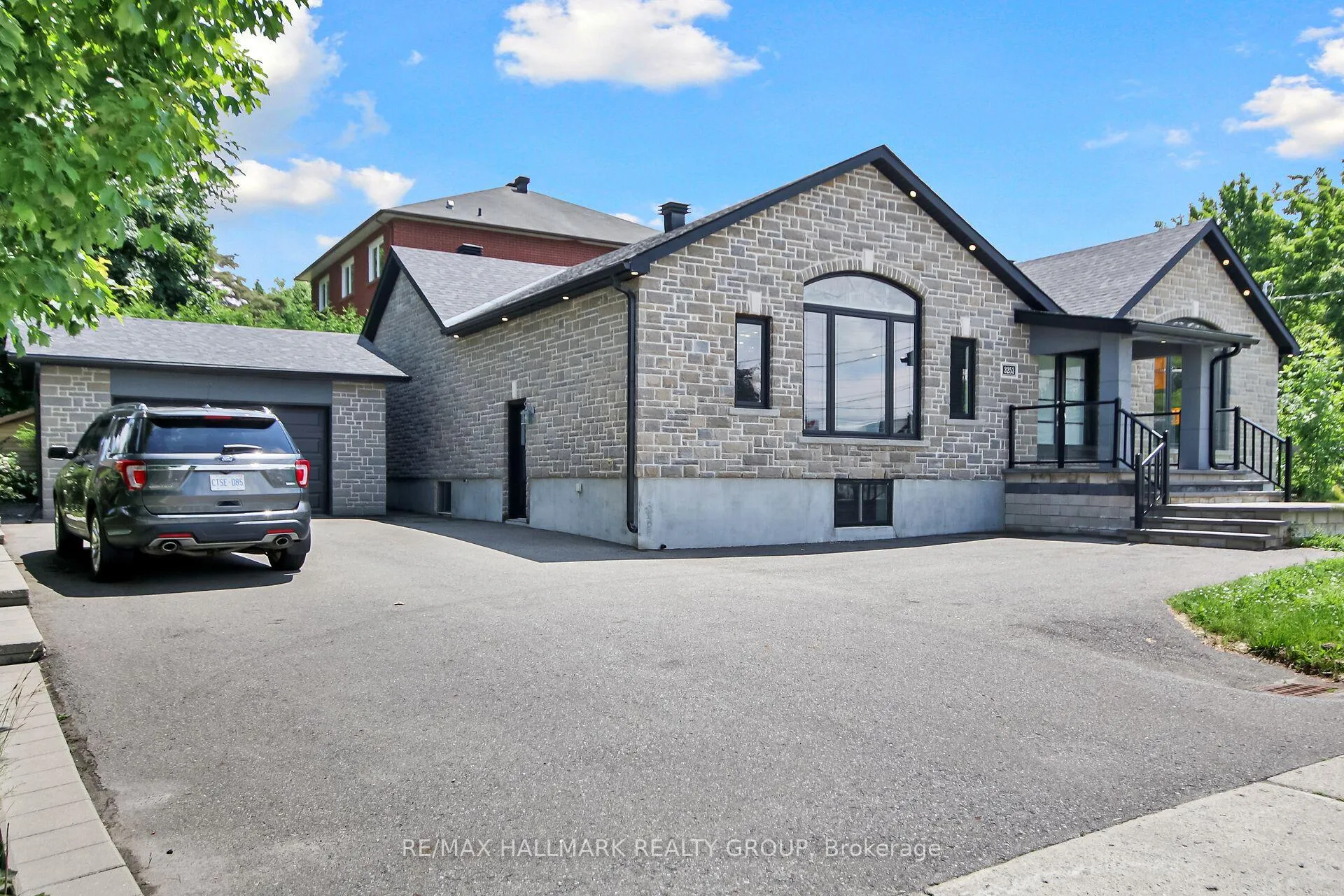 Photo 16 of 3253 Riverside Drive, Ottawa, Mooneys Bay/Revelstoke — HOMEH