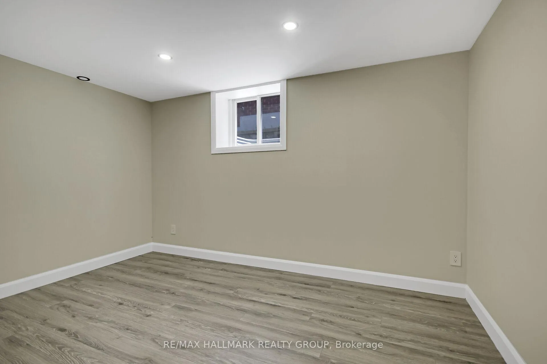 Photo 285 of 3253 Riverside Drive, Ottawa, Mooneys Bay/Revelstoke — HOMEH