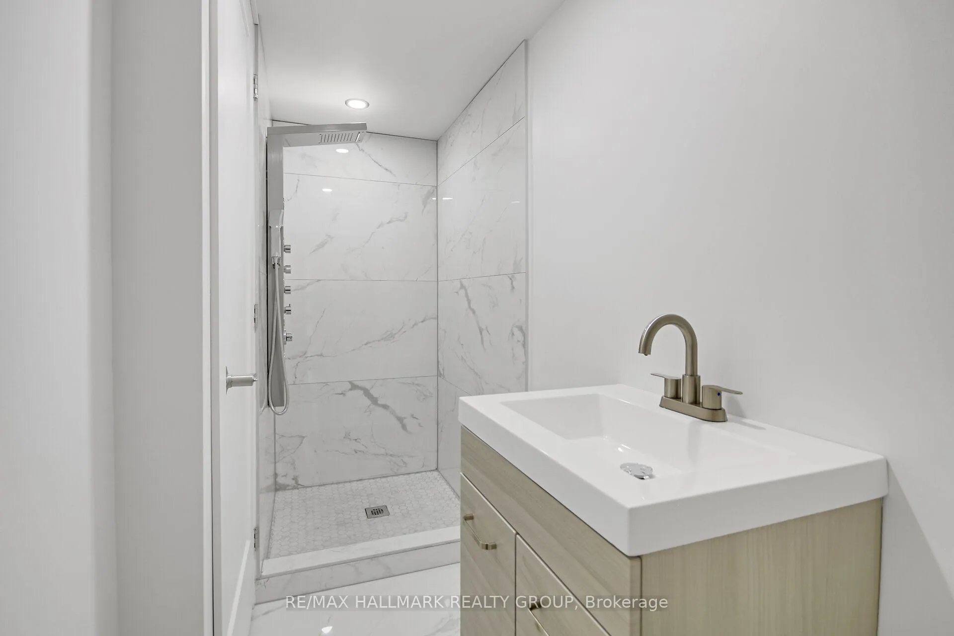 Photo 292 of 3253 Riverside Drive, Ottawa, Mooneys Bay/Revelstoke — HOMEH