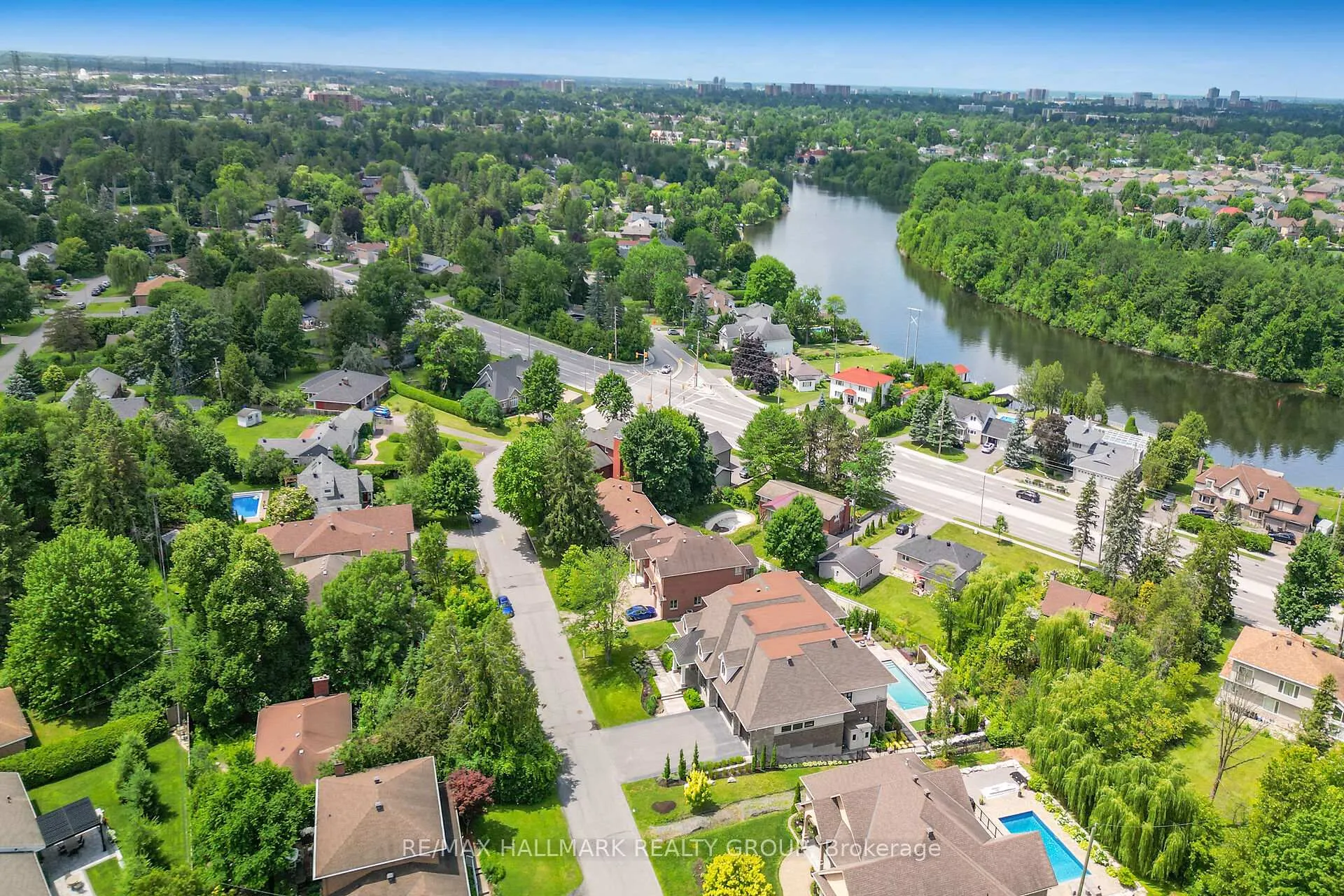 Photo 337 of 3253 Riverside Drive, Ottawa, Mooneys Bay/Revelstoke — HOMEH