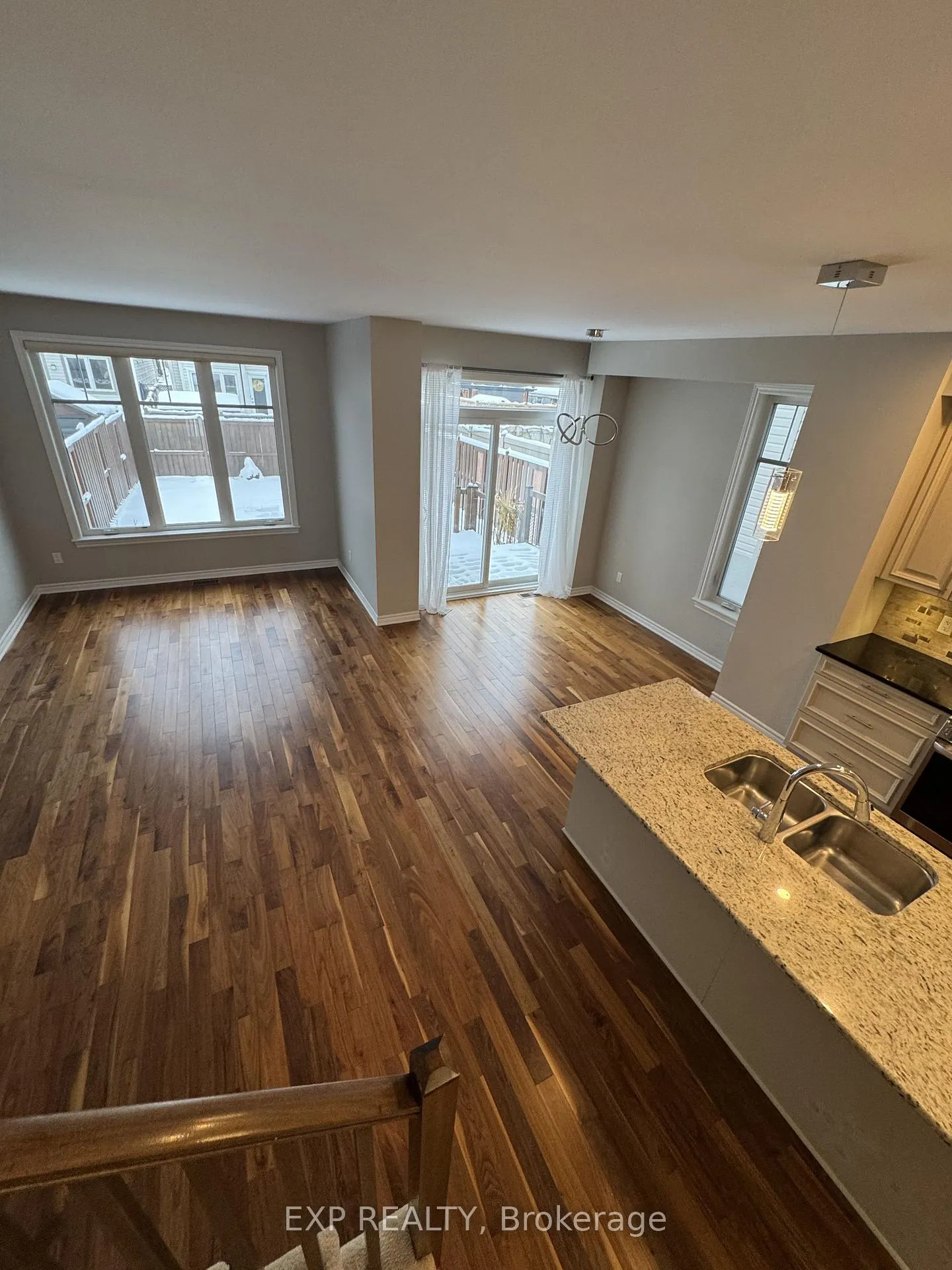 Photo 6 of 231 Brambling Way, Ottawa, Barrhaven - Half Moon Bay — HOMEH