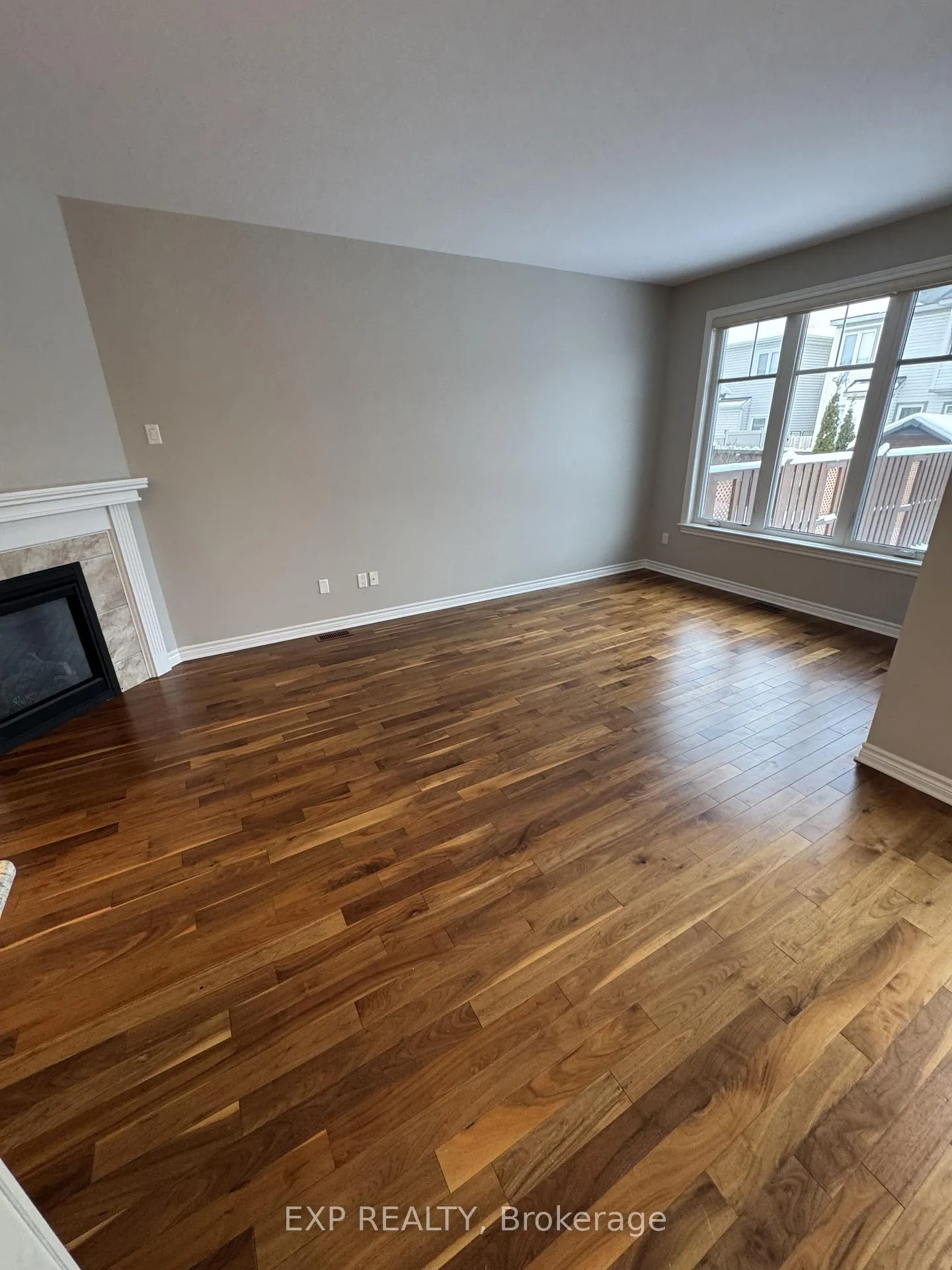 Photo 7 of 231 Brambling Way, Ottawa, Barrhaven - Half Moon Bay — HOMEH