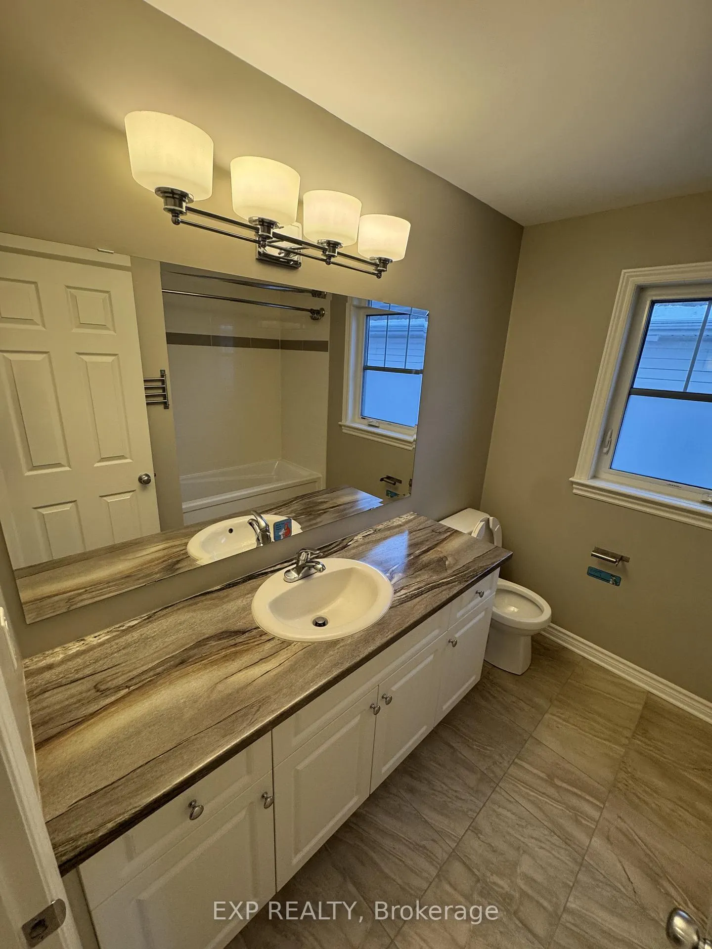 Photo 14 of 231 Brambling Way, Ottawa, Barrhaven - Half Moon Bay — HOMEH