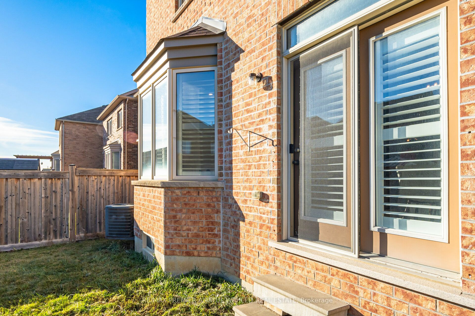 Photo 76 of 101 Algoma Drive, Vaughan, Kleinburg — HOMEH