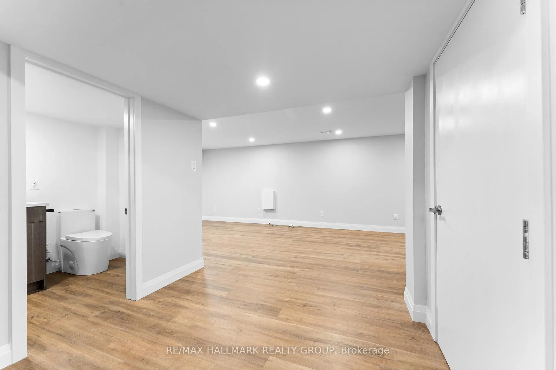 Photo 92 of Unit B, 2156 Fillmore Crescent, Ottawa, Beacon Hill North — HOMEH