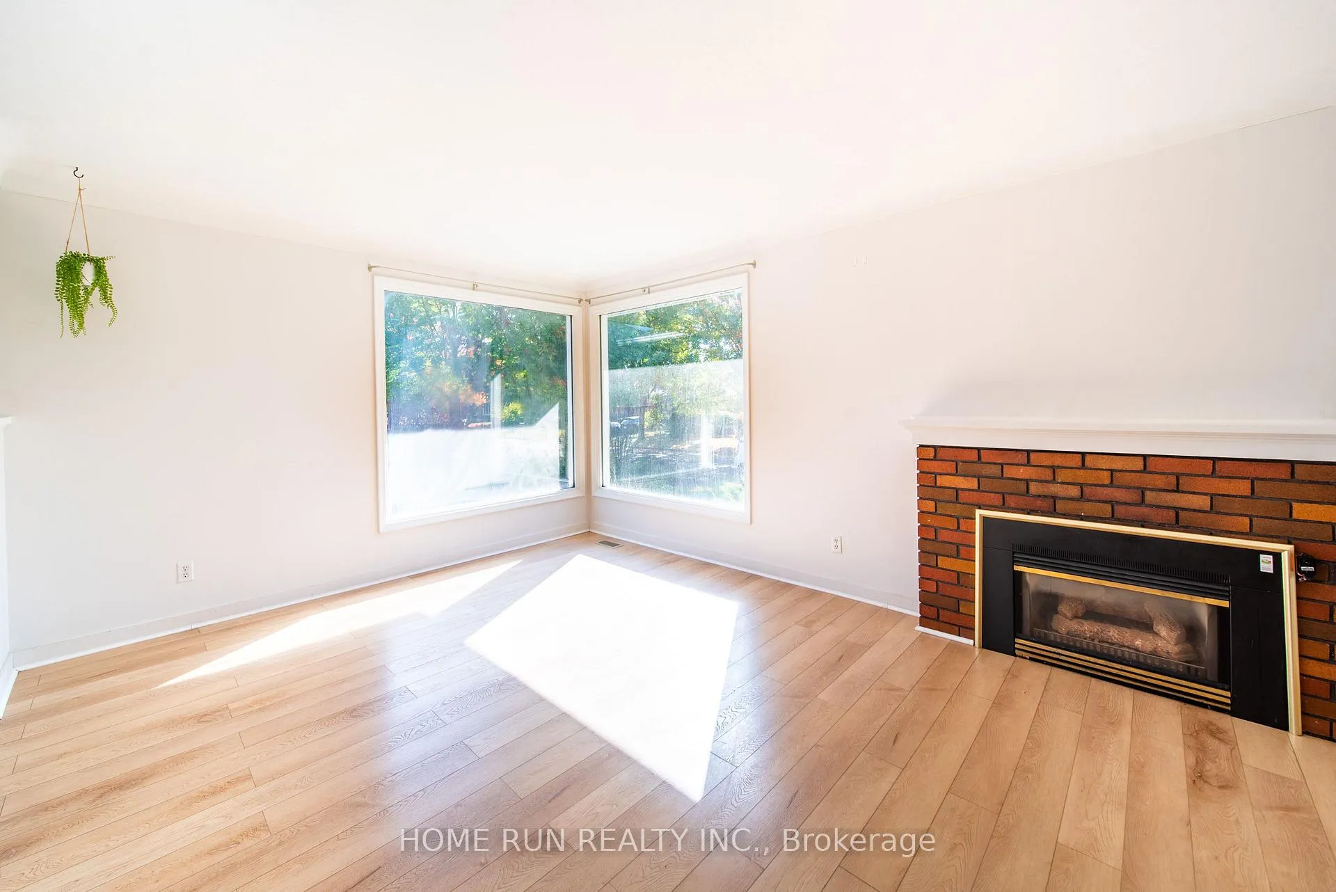 Photo 30 of 533 Browning Avenue, Ottawa, Riverview Park — HOMEH