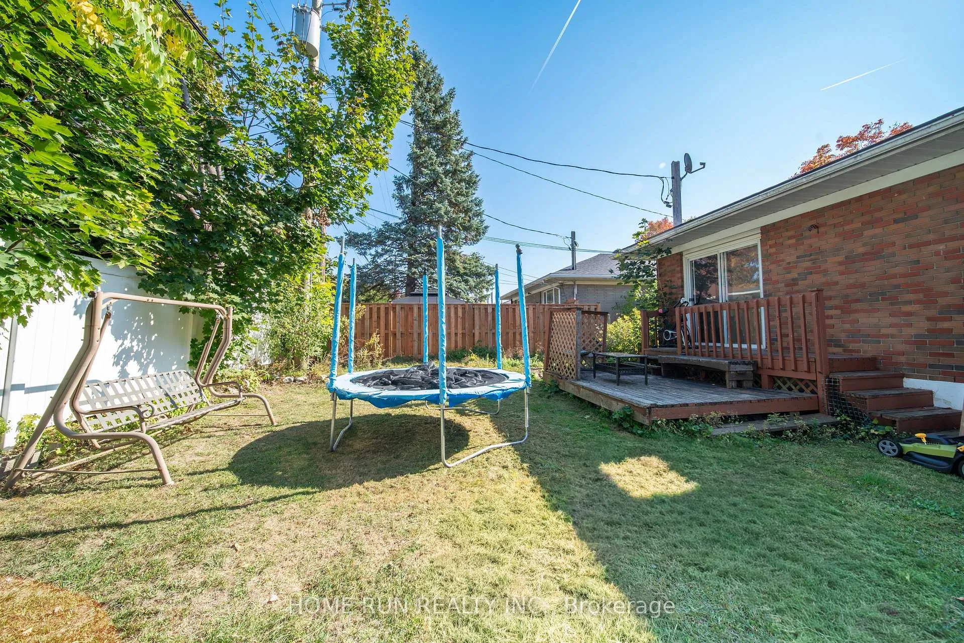 Photo 203 of 533 Browning Avenue, Ottawa, Riverview Park — HOMEH