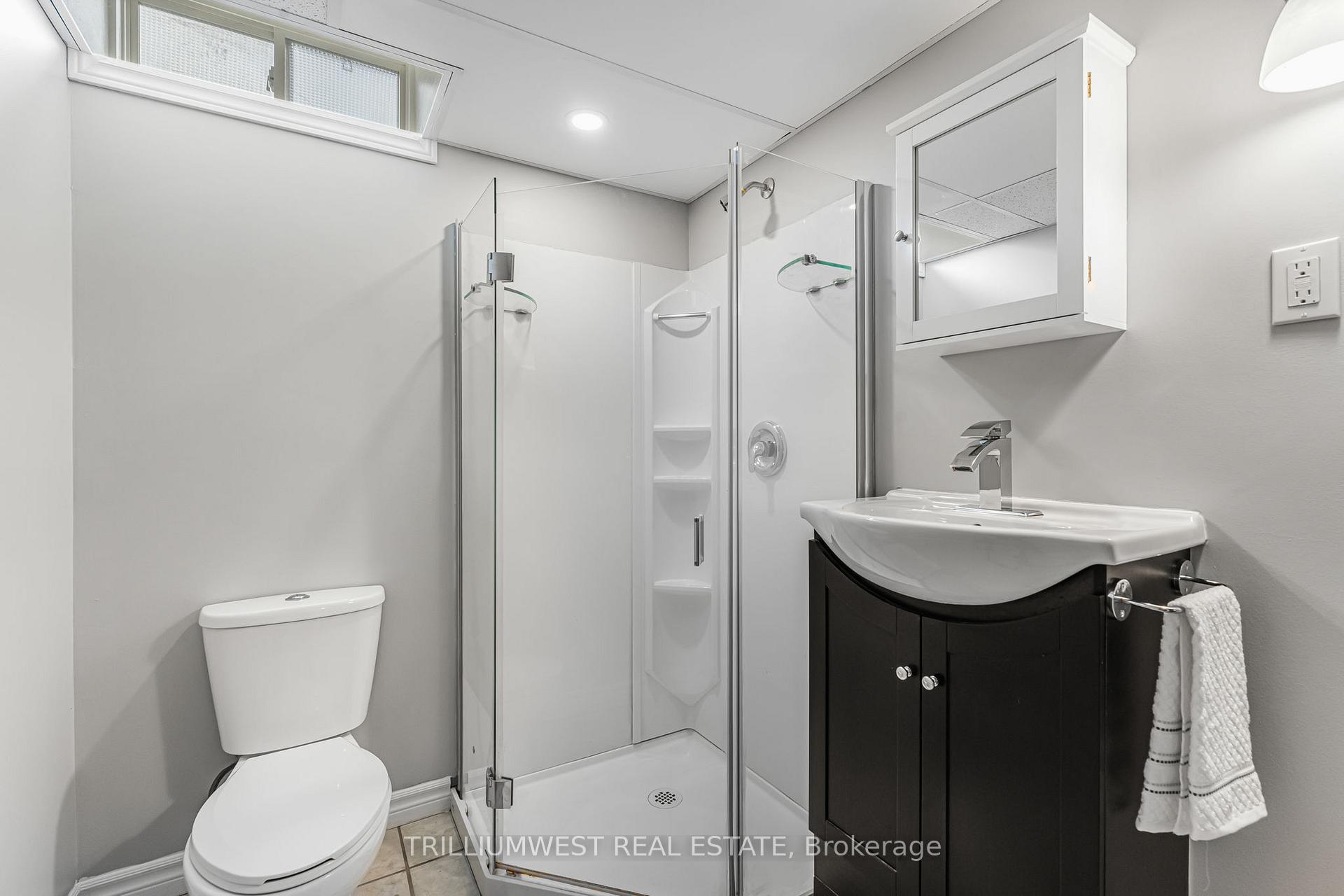 Photo 35 of 23 Natalie Court E, Thorold, Confederation Heights — HOMEH