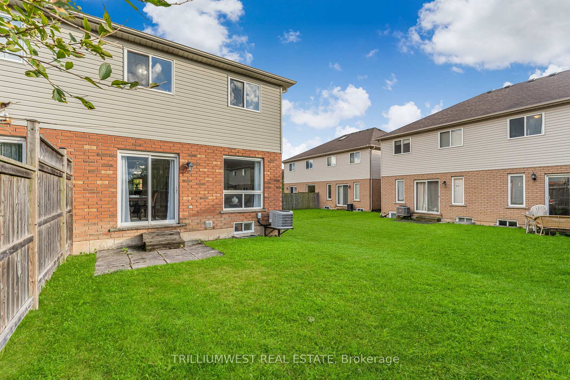 Photo 38 of 23 Natalie Court E, Thorold, Confederation Heights — HOMEH