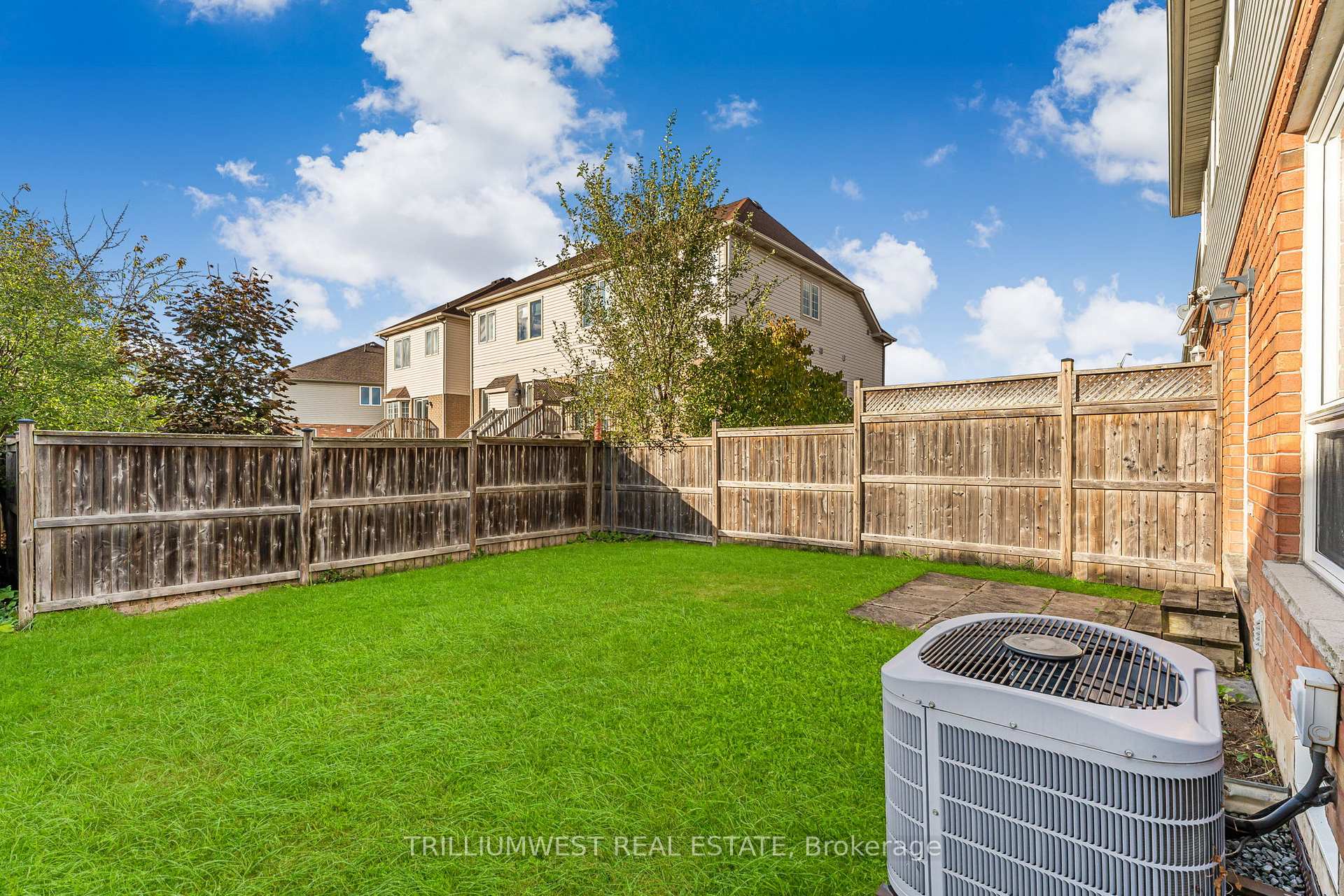 Photo 40 of 23 Natalie Court E, Thorold, Confederation Heights — HOMEH