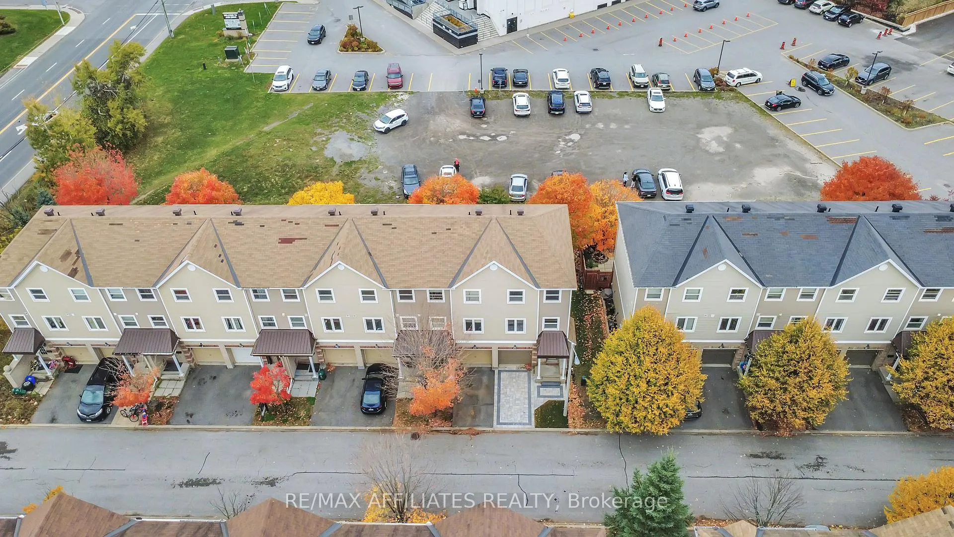 Photo 4 of 714 Sanibel Private, Ottawa, Westcliffe Estates — HOMEH
