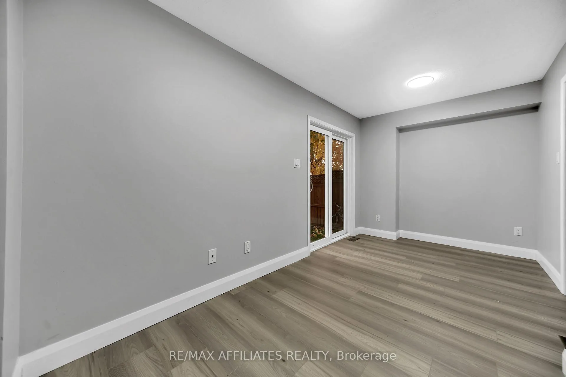 Photo 11 of 714 Sanibel Private, Ottawa, Westcliffe Estates — HOMEH