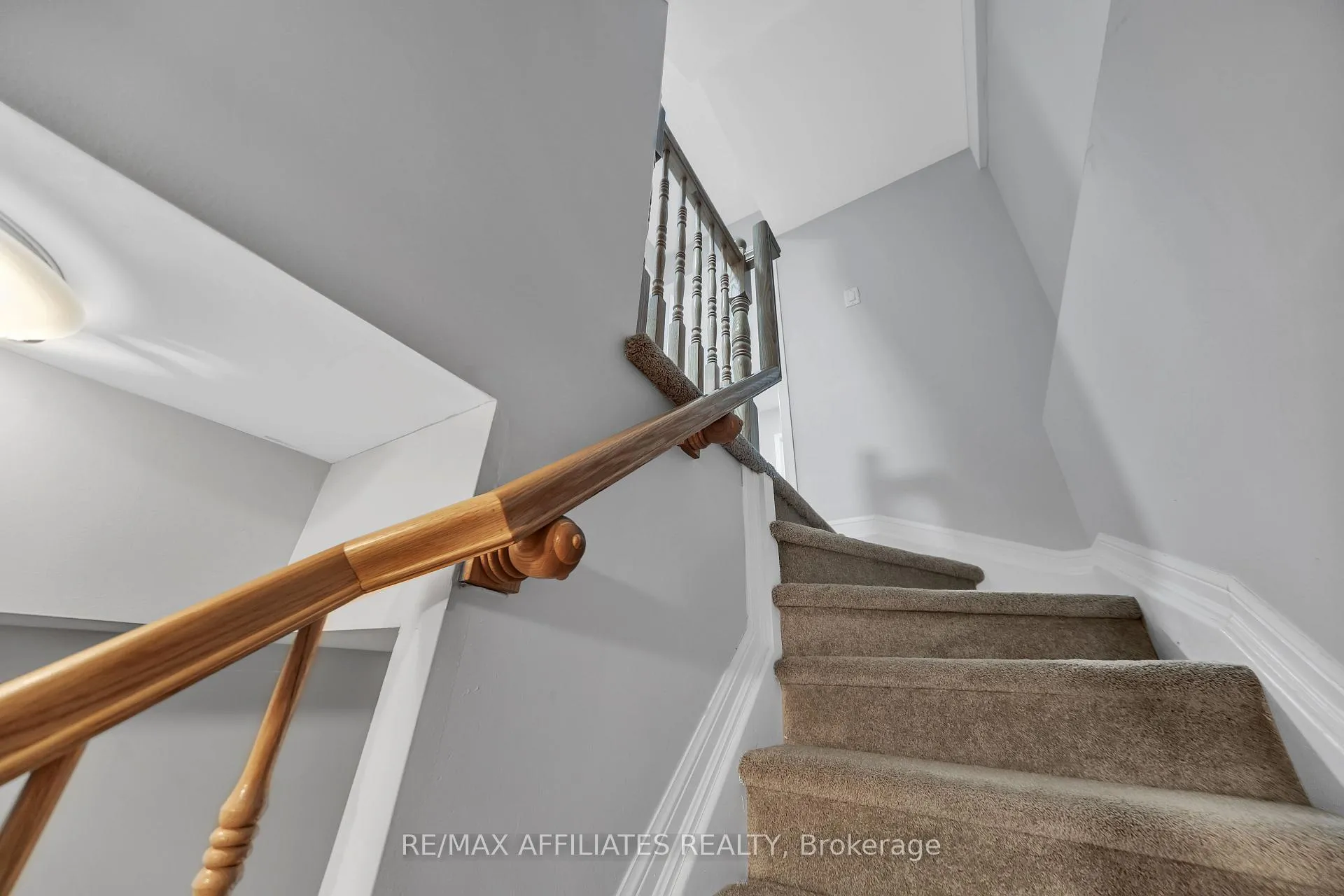 Photo 15 of 714 Sanibel Private, Ottawa, Westcliffe Estates — HOMEH