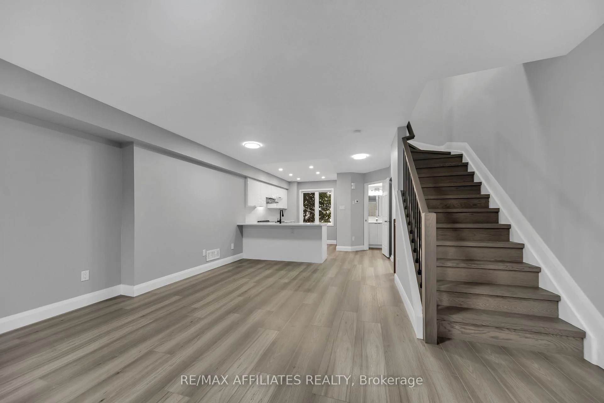 Photo 18 of 714 Sanibel Private, Ottawa, Westcliffe Estates — HOMEH