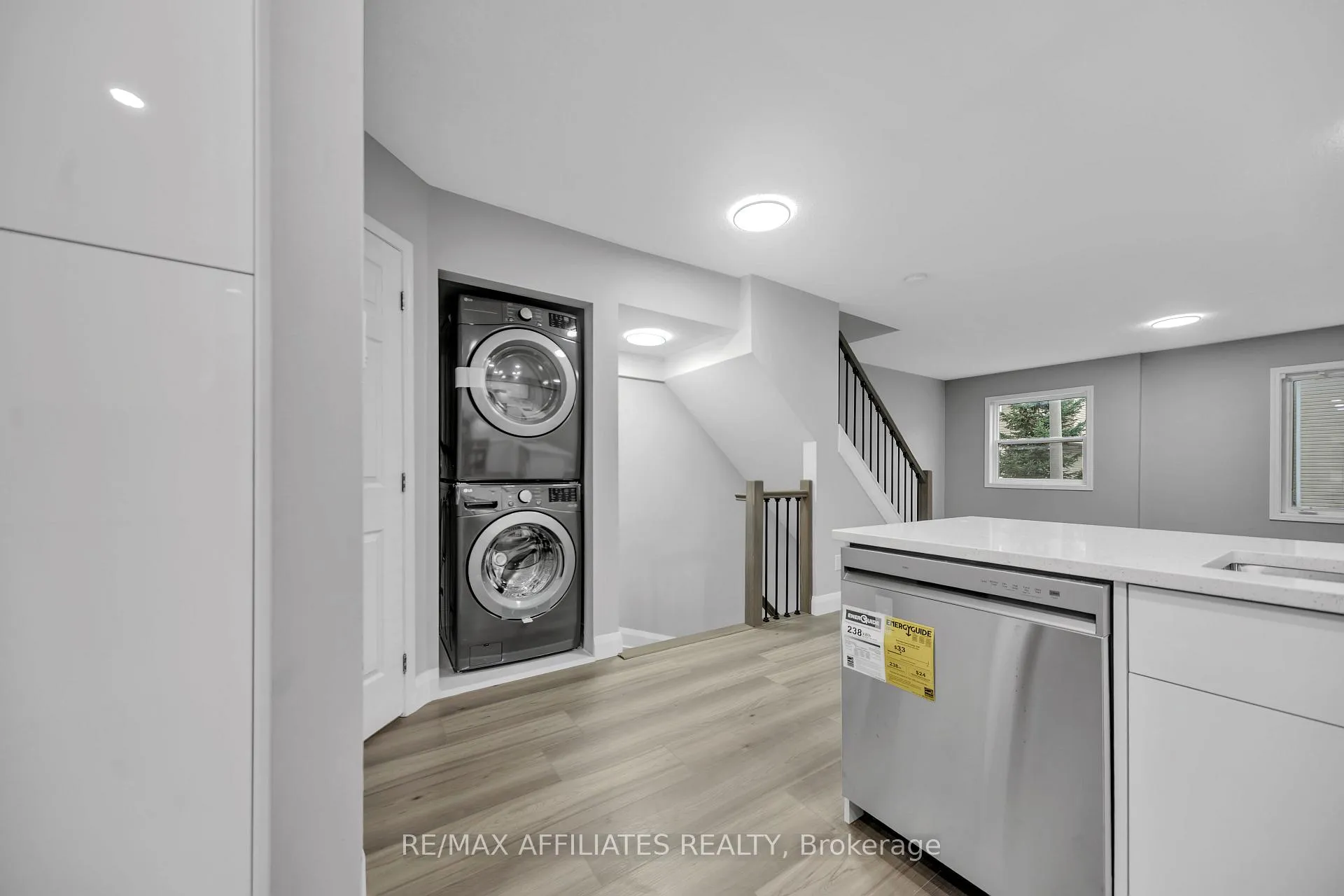 Photo 23 of 714 Sanibel Private, Ottawa, Westcliffe Estates — HOMEH