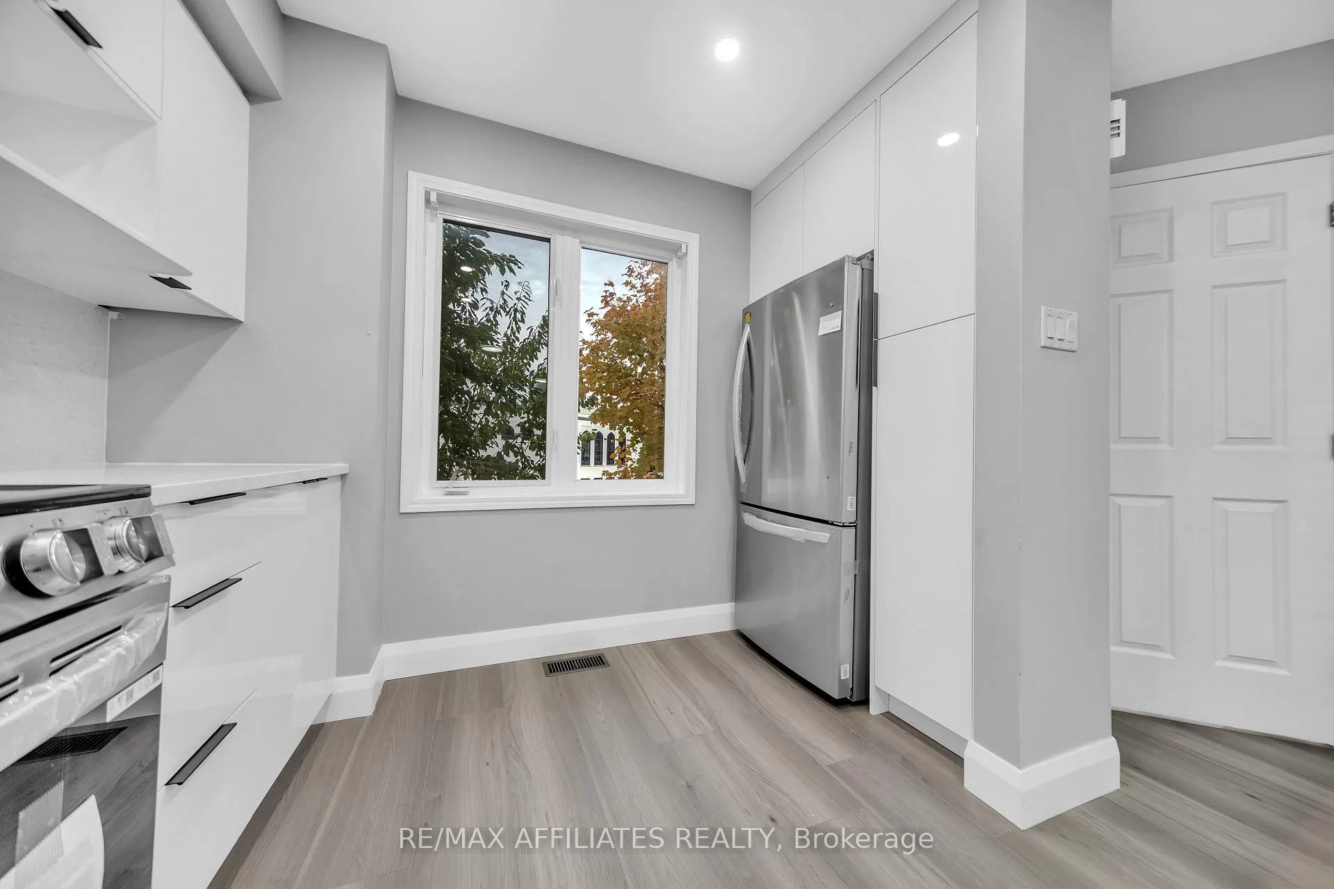 Photo 37 of 714 Sanibel Private, Ottawa, Westcliffe Estates — HOMEH