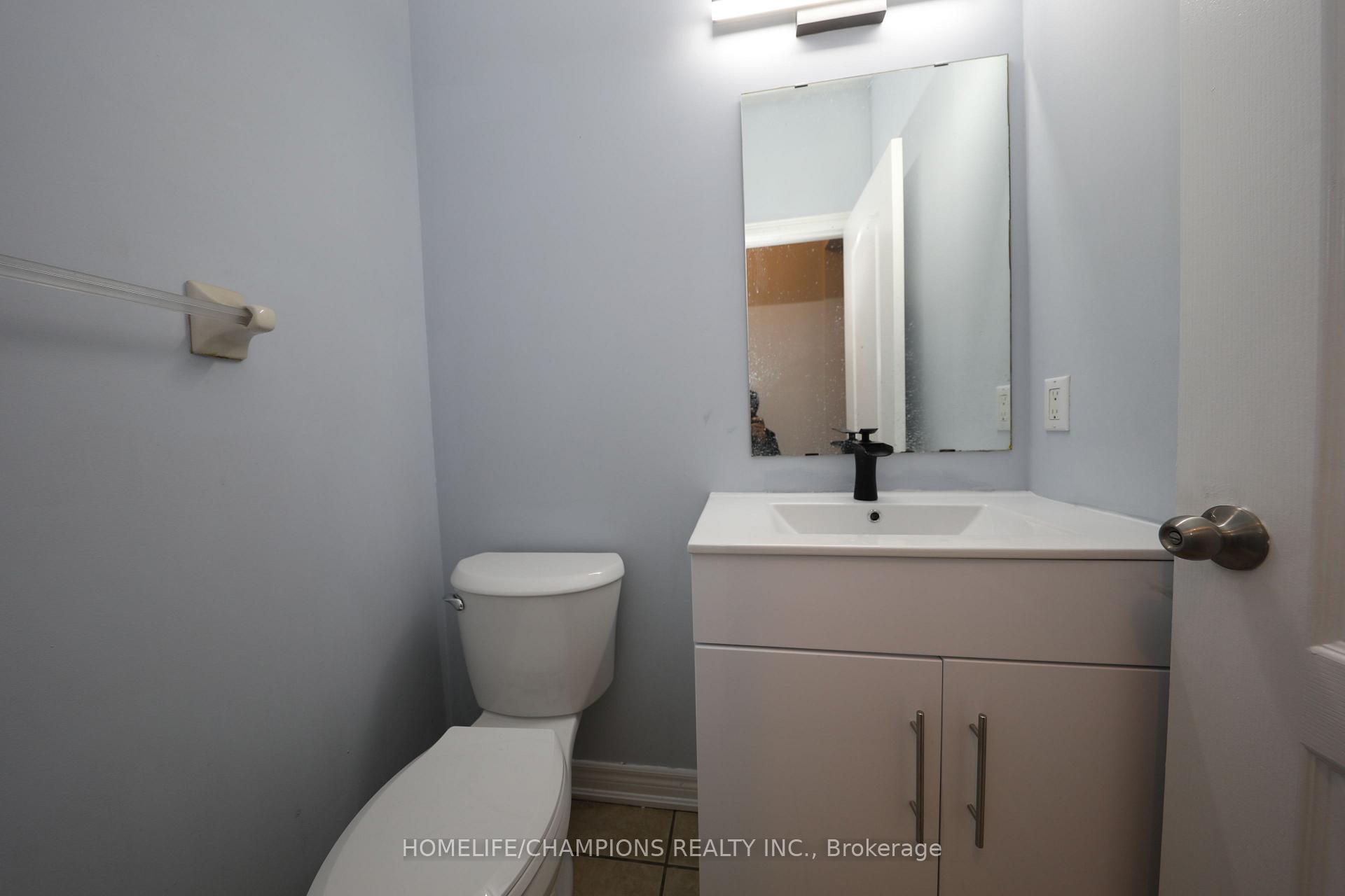 Photo 6 of 71 Boulderbrook Drive, Scarborough, Rouge — HOMEH