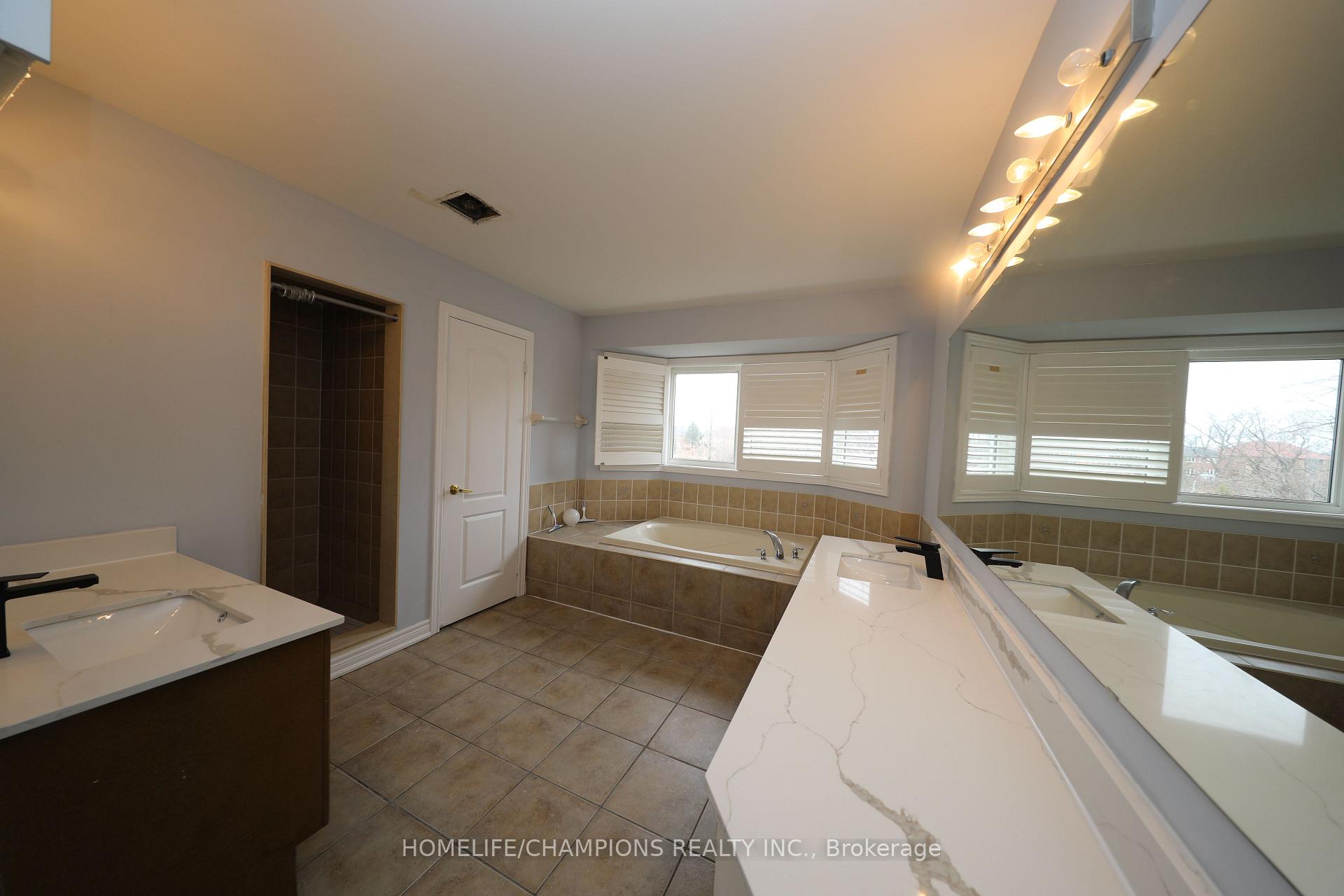 Photo 12 of 71 Boulderbrook Drive, Scarborough, Rouge — HOMEH