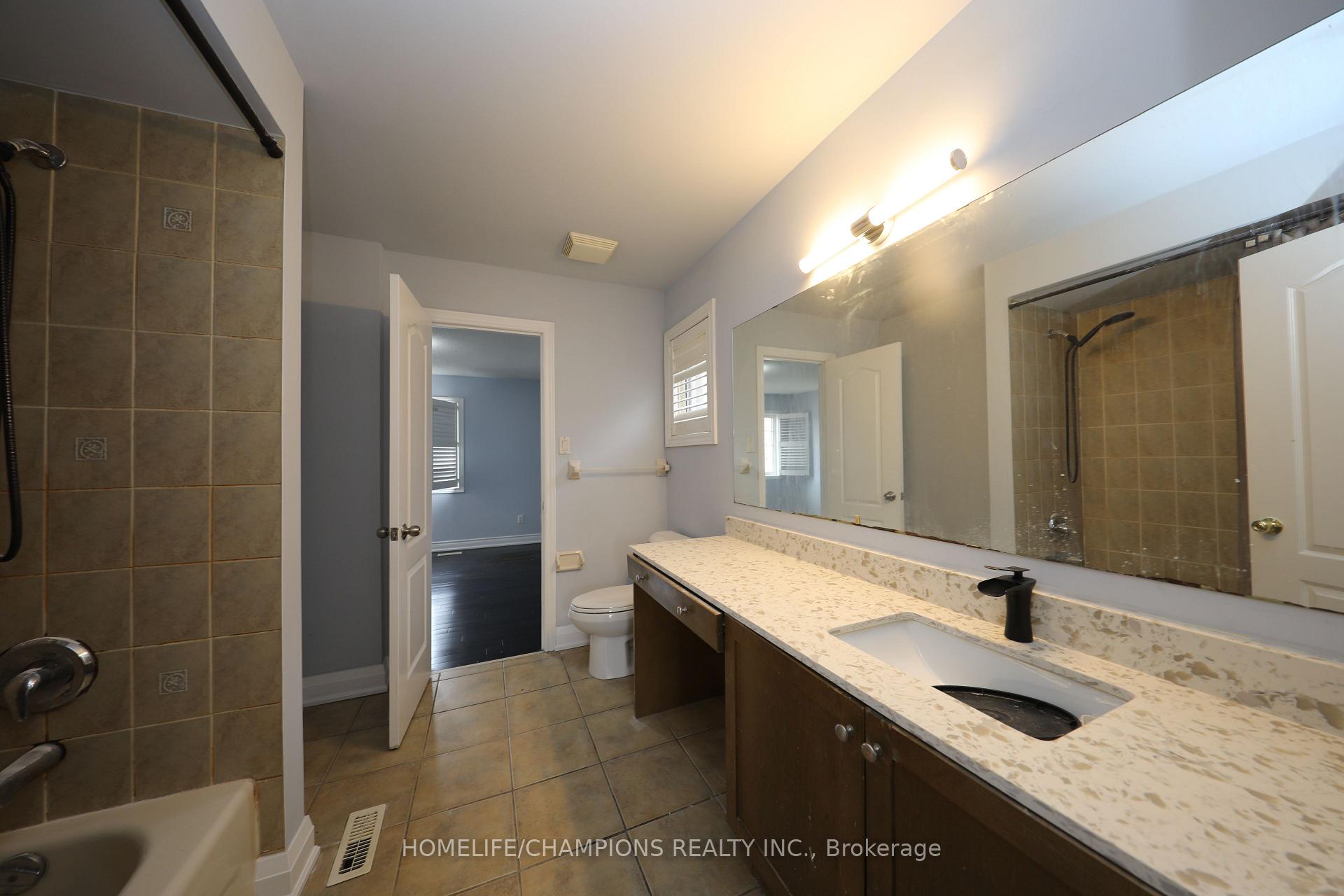 Photo 13 of 71 Boulderbrook Drive, Scarborough, Rouge — HOMEH
