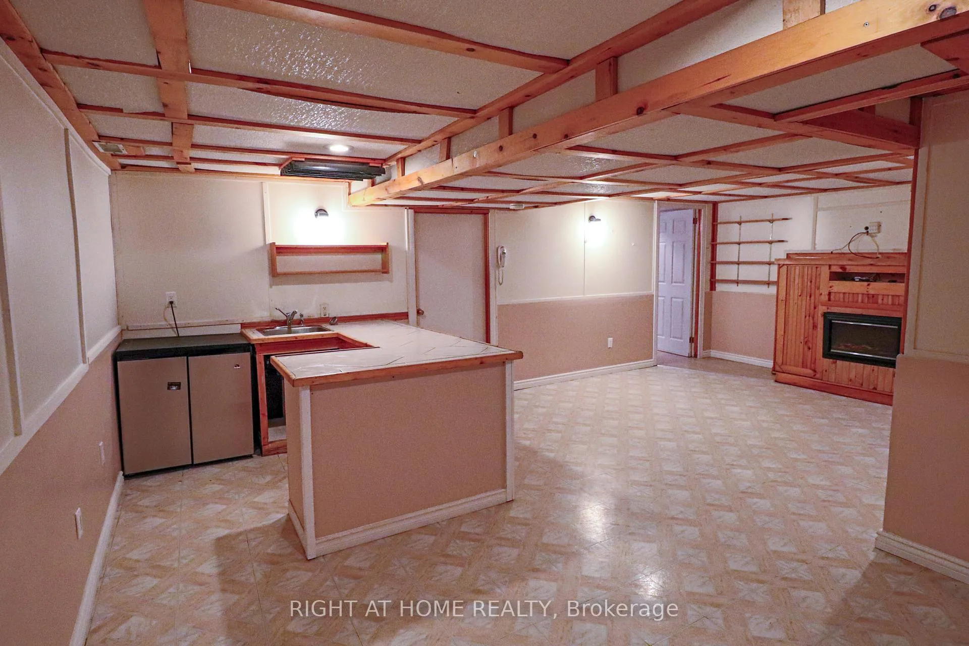 Photo 58 of 841 Thorndale Drive, Ottawa, Riverside Park South — HOMEH