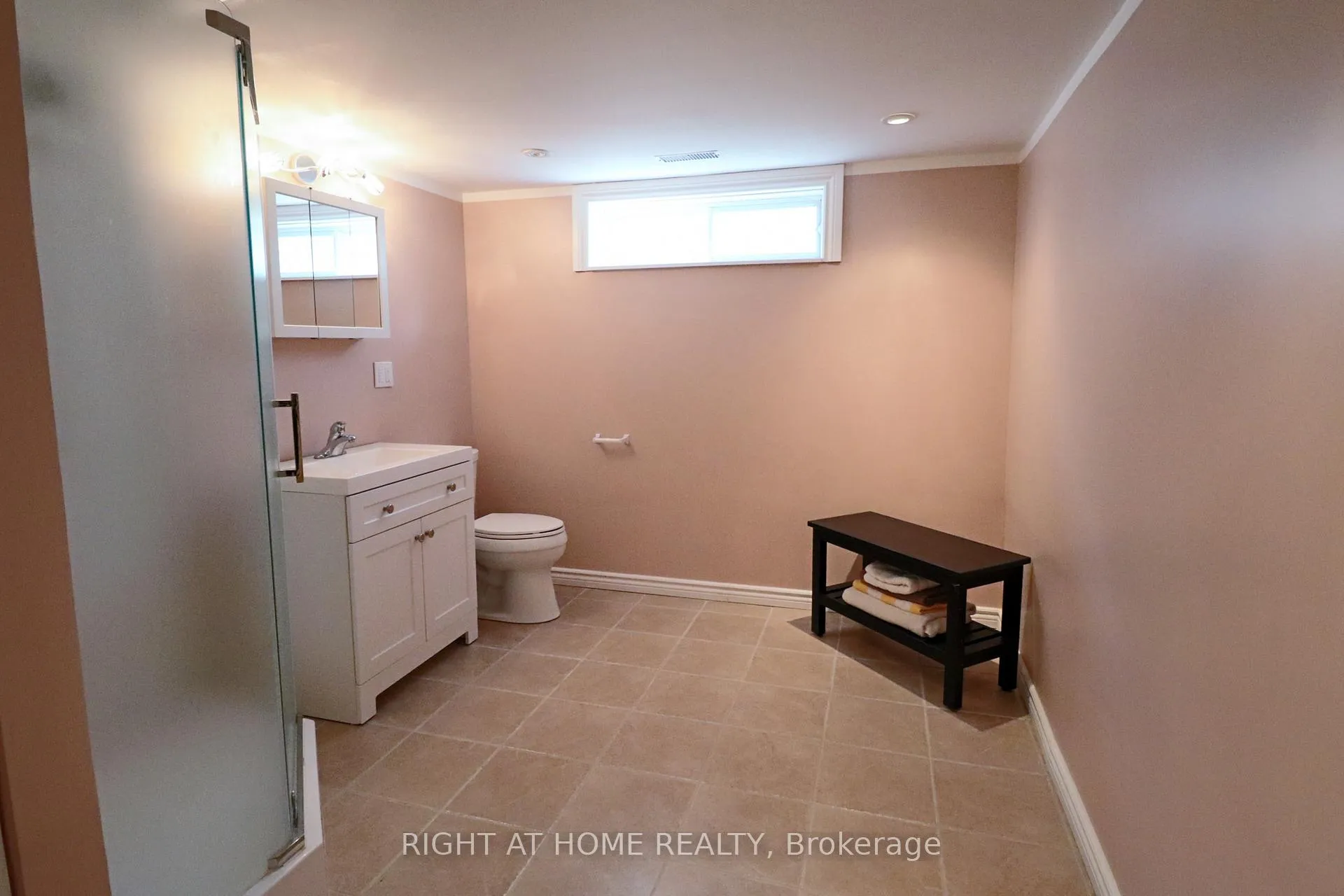 Photo 67 of 841 Thorndale Drive, Ottawa, Riverside Park South — HOMEH