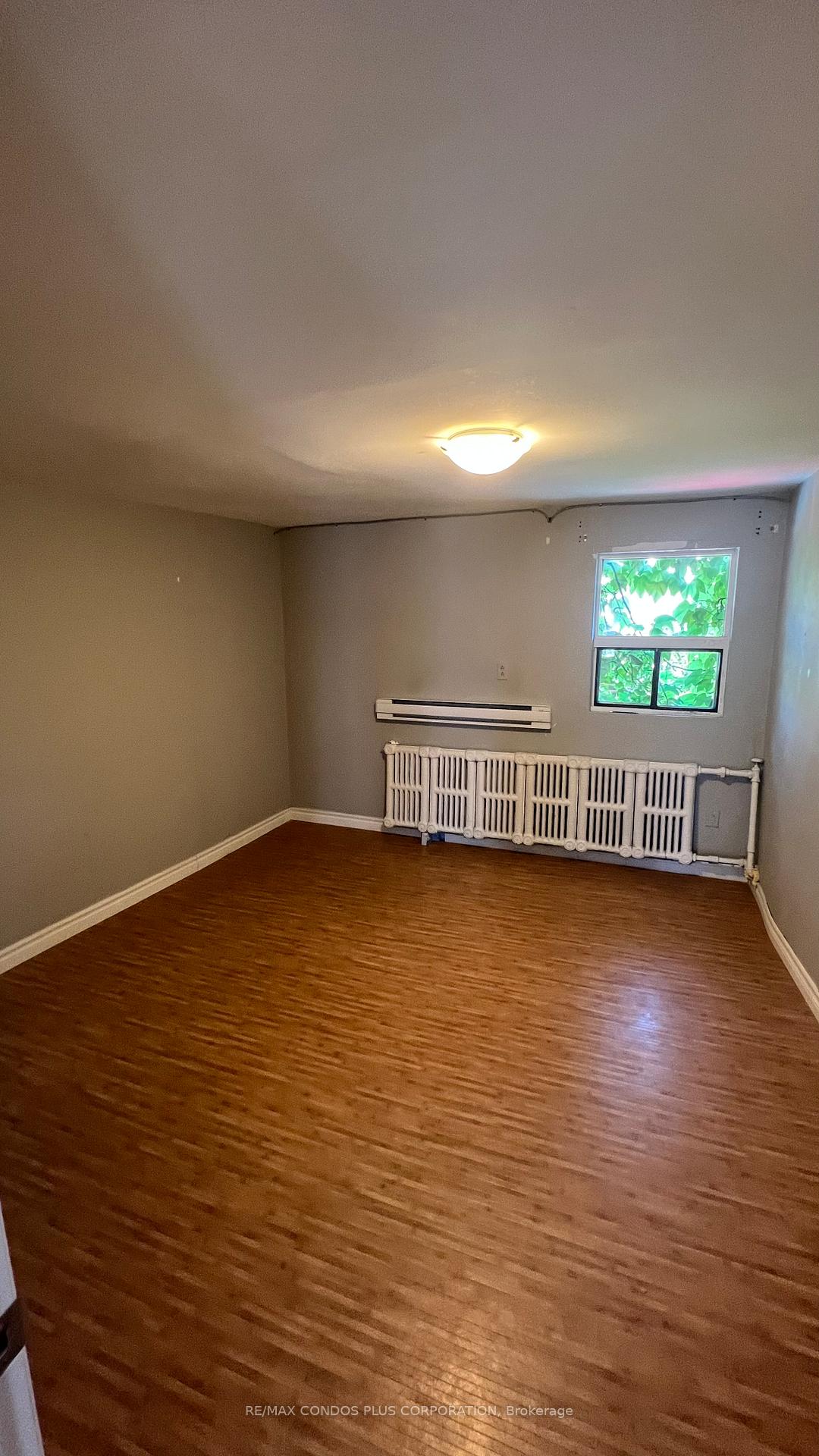 Photo 10 of Unit 4/5, 396 College Street, Toronto, Kensington-Chinatown — HOMEH