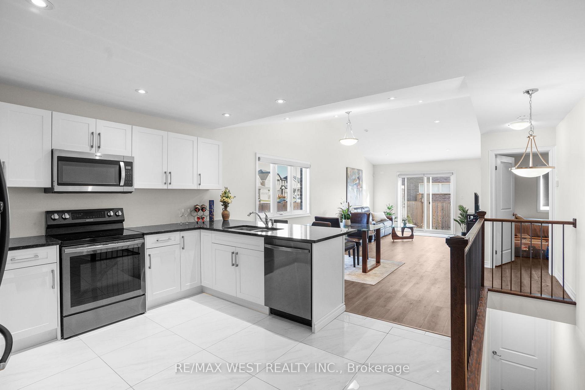 Photo 6 of 10 Hawthorn Avenue, Thorold, Confederation Heights — HOMEH