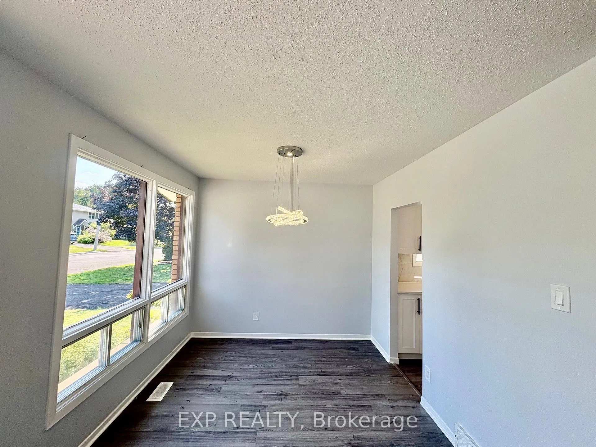 Photo 26 of 681 Fielding Drive, Ottawa, Riverside Park South — HOMEH