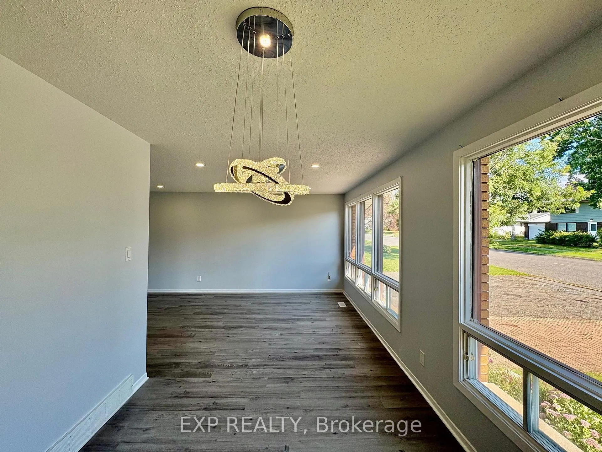Photo 33 of 681 Fielding Drive, Ottawa, Riverside Park South — HOMEH