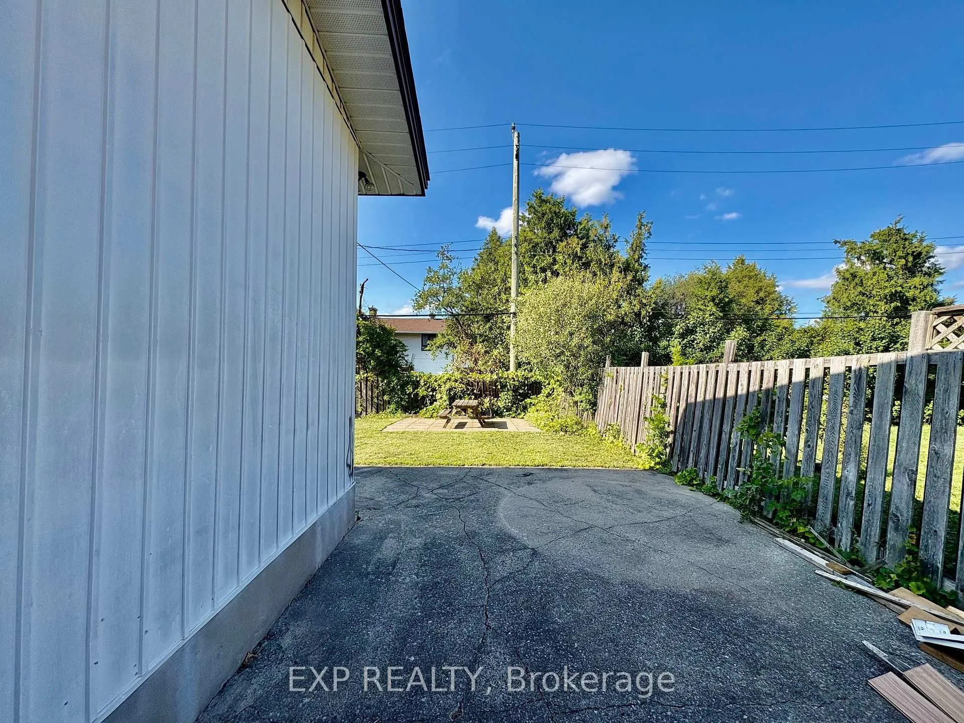 Photo 108 of 681 Fielding Drive, Ottawa, Riverside Park South — HOMEH