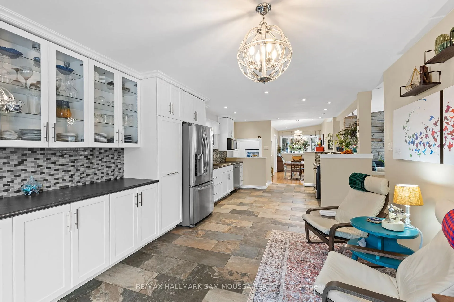 Photo 17 of 9 Quinpool Crescent, Ottawa, Arbeatha Park — HOMEH