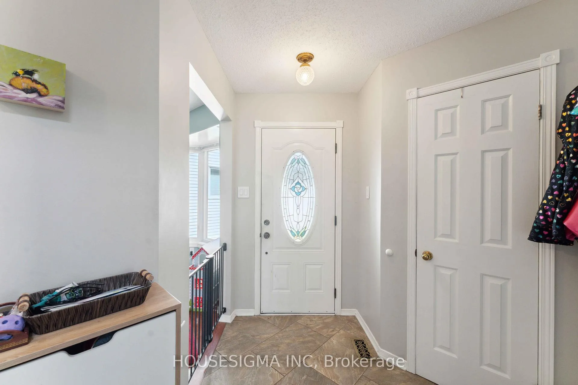 Photo 8 of 1278 Gregory Court, Ottawa, Beacon Hill South — HOMEH