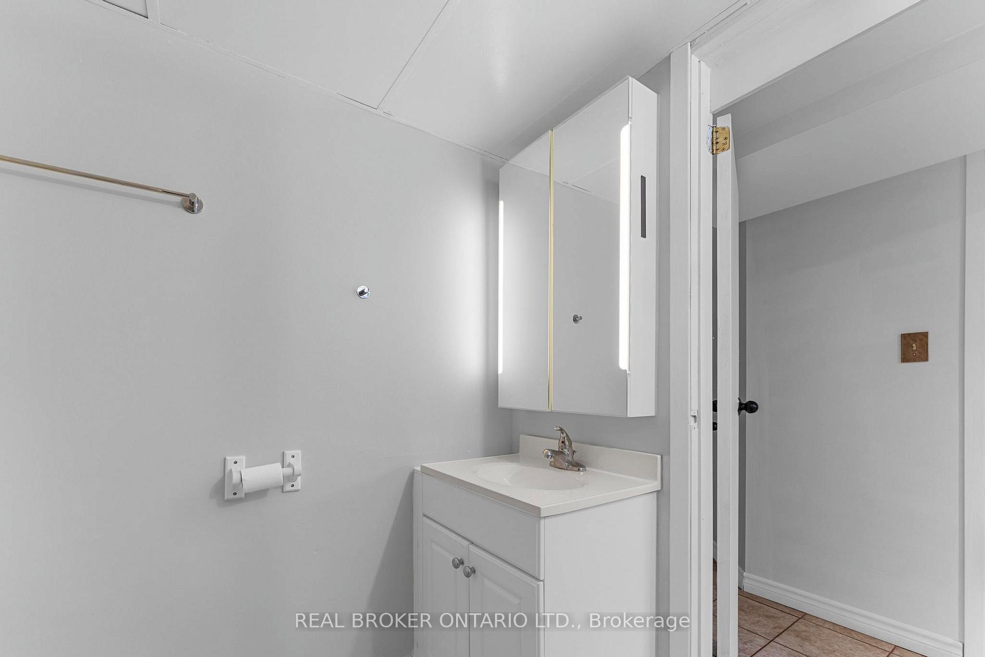 Photo 34 of 42 Blackwater Crescent, Scarborough, Malvern — HOMEH