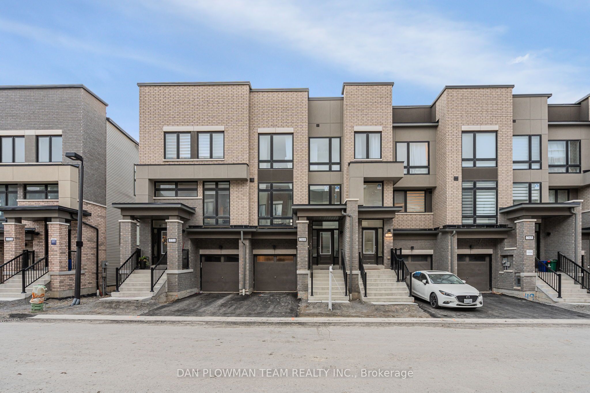 Photo 40 of 769 Heathrow Path, Oshawa, Samac — HOMEH