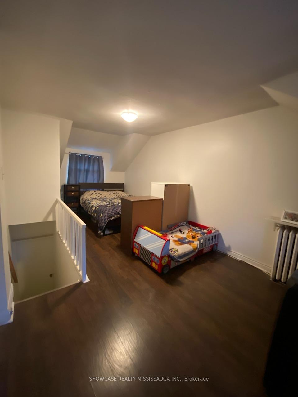 Photo 1 of Unit A, 656 Spadina Avenue, Toronto, University — HOMEH